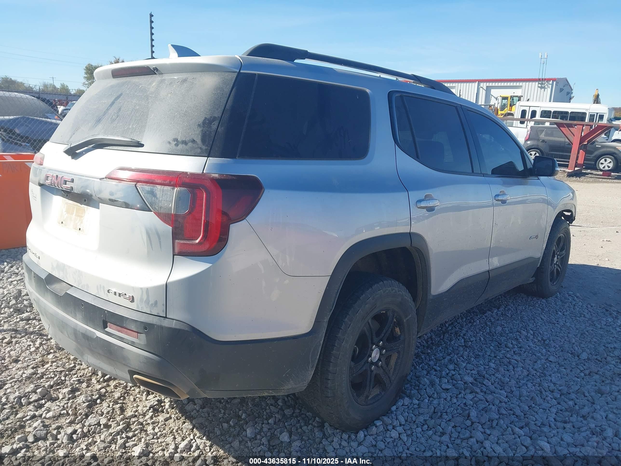 GMC ACADIA image 4