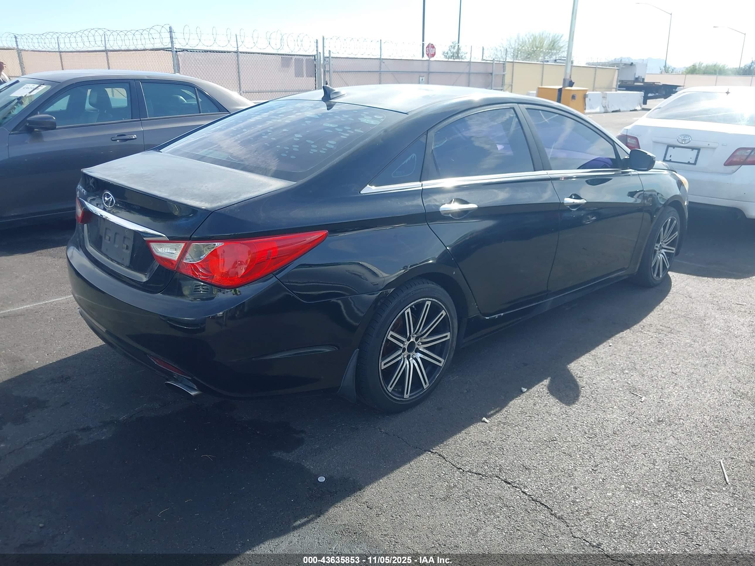 HYUNDAI SONATA image 4