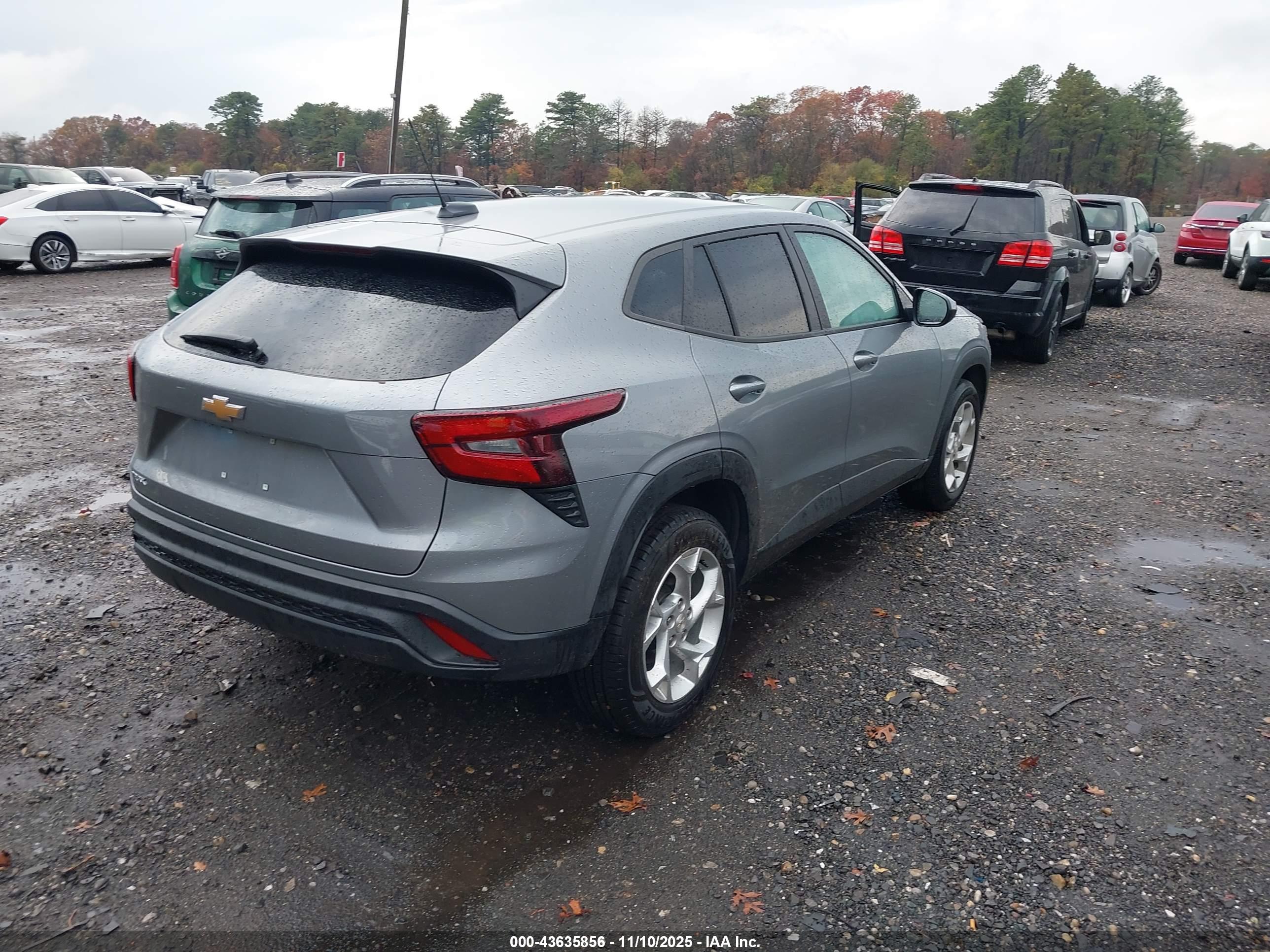 CHEVROLET TRAX image 4