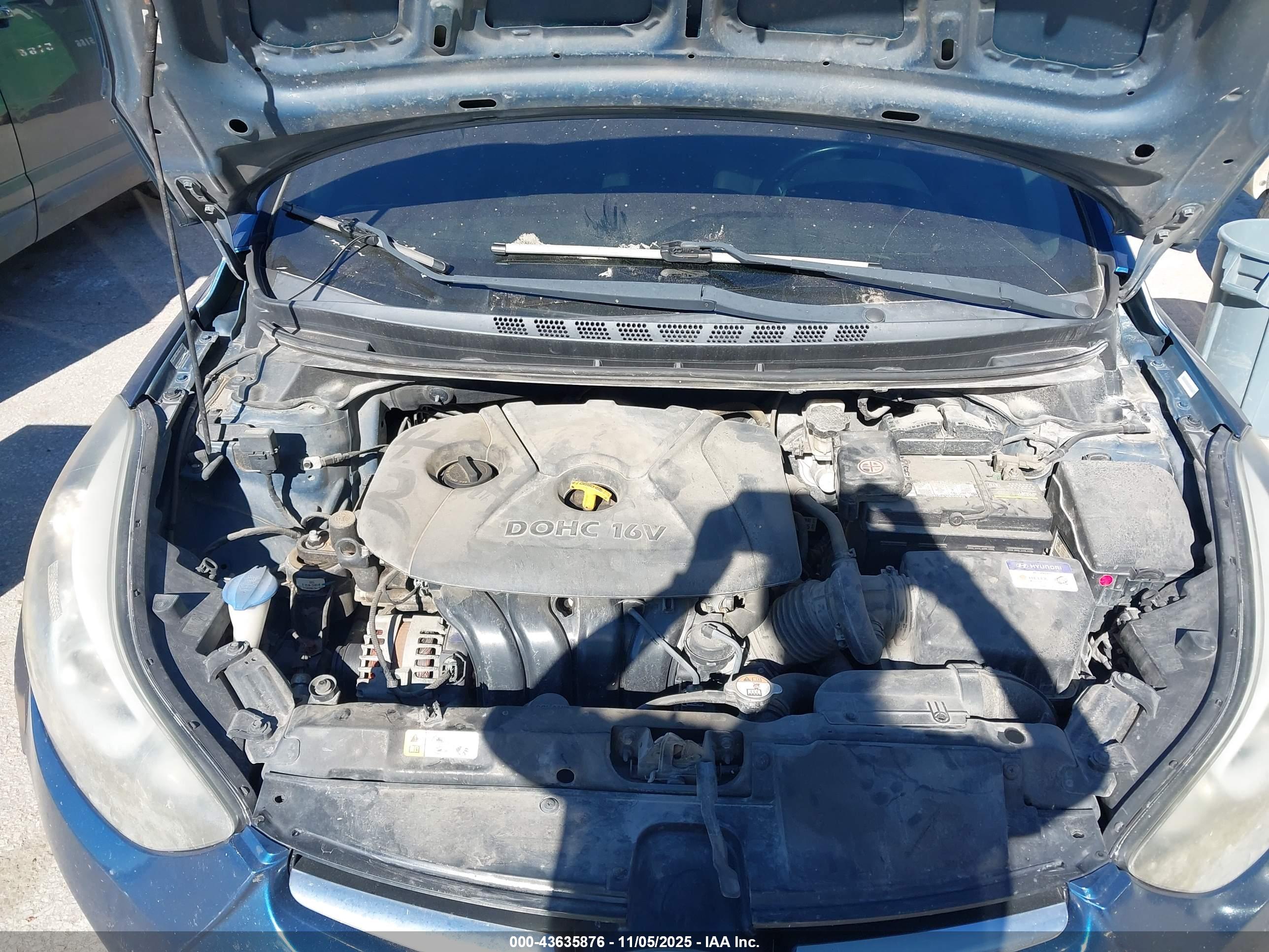 HYUNDAI ELANTRA image 10