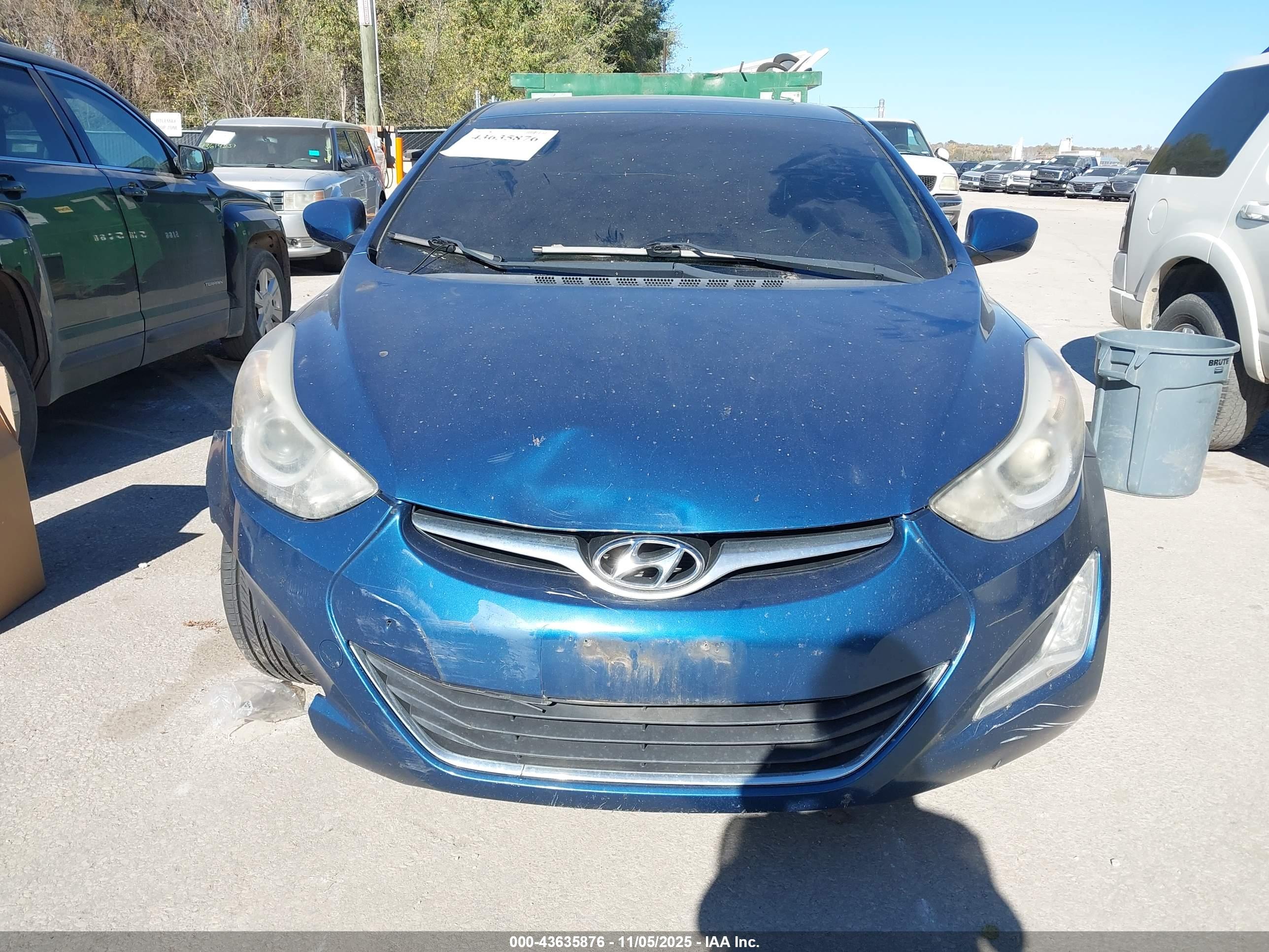 HYUNDAI ELANTRA image 6