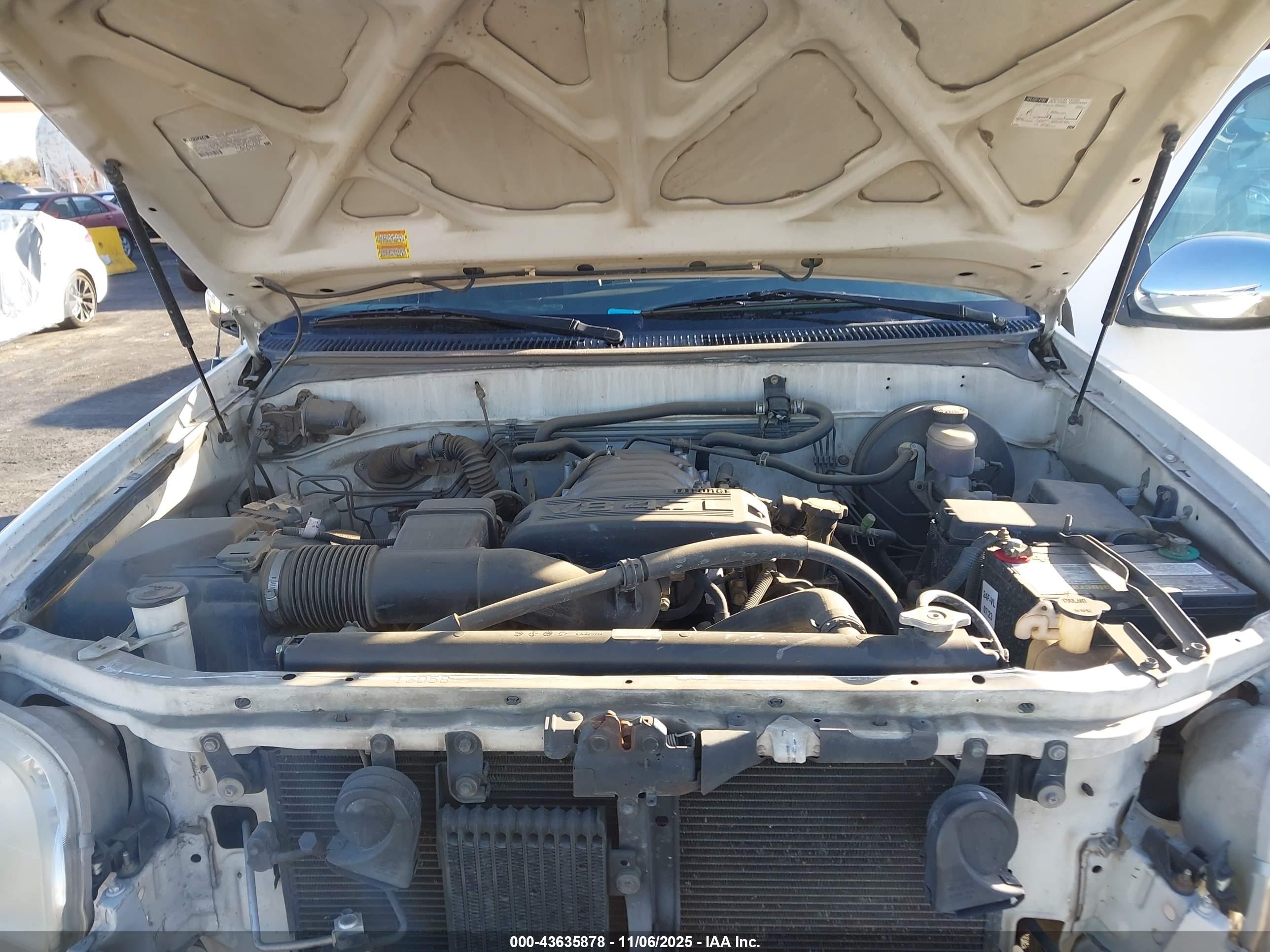 TOYOTA TUNDRA image 10