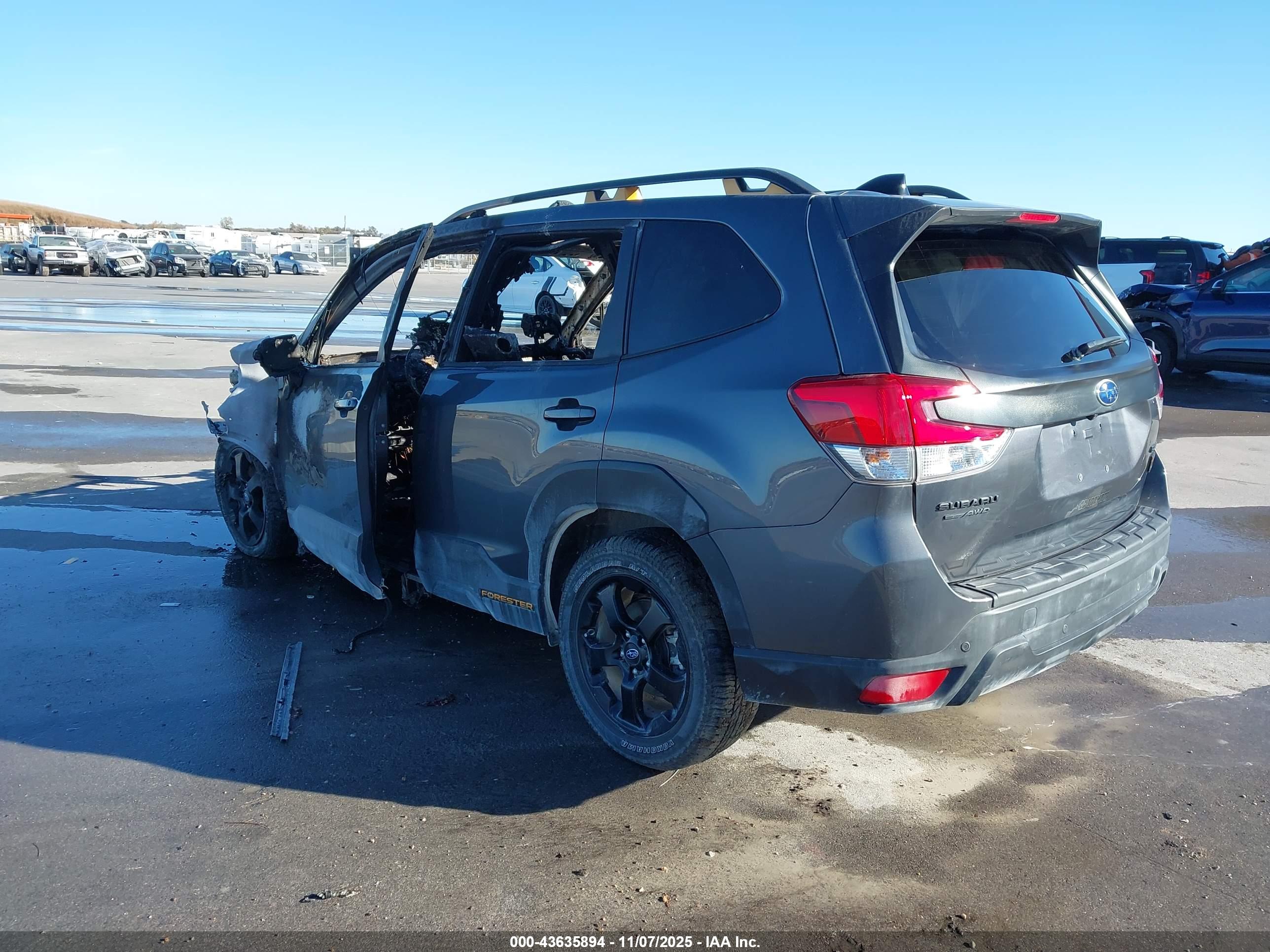 SUBARU FORESTER image 3