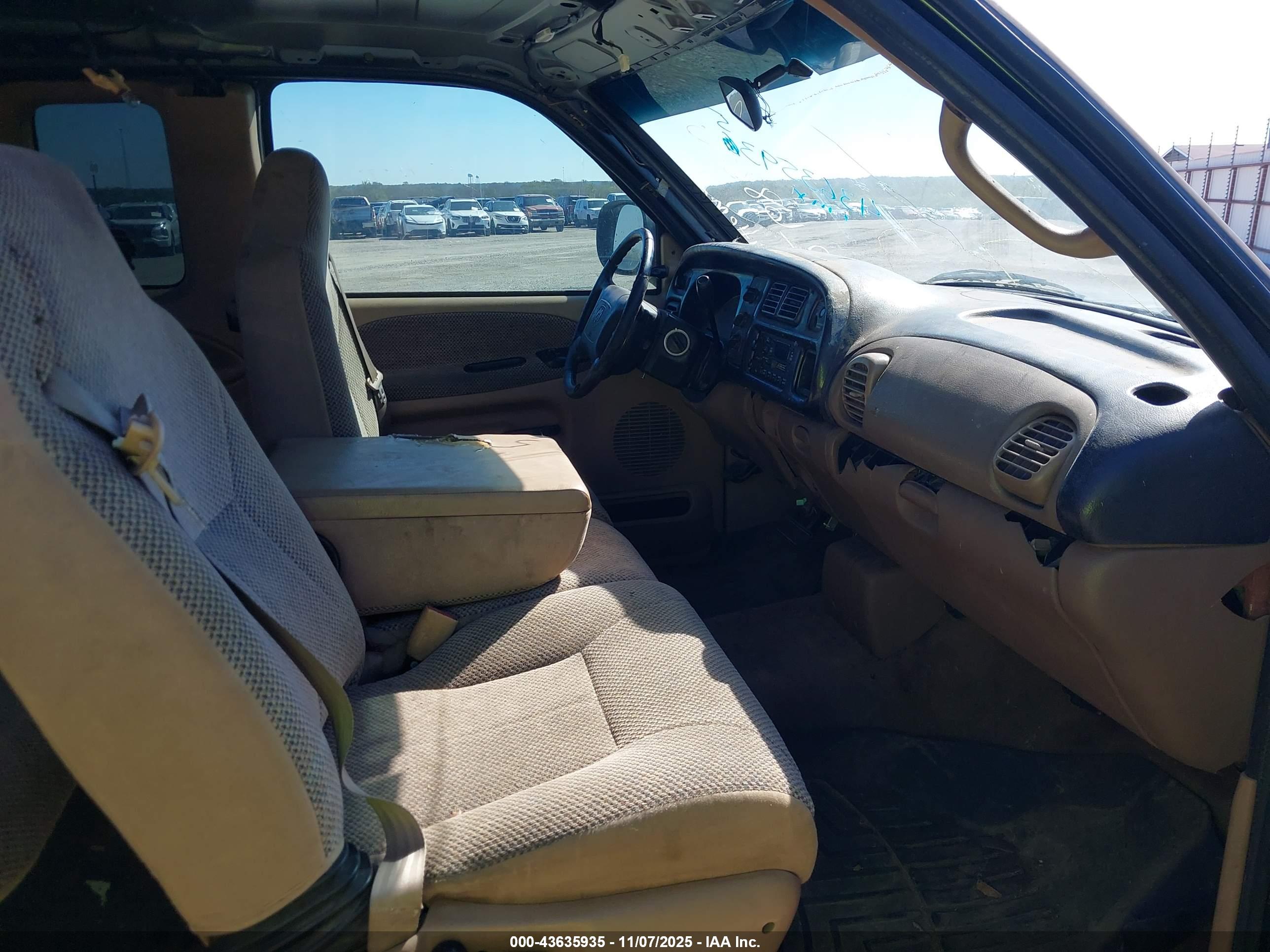 DODGE RAM image 5