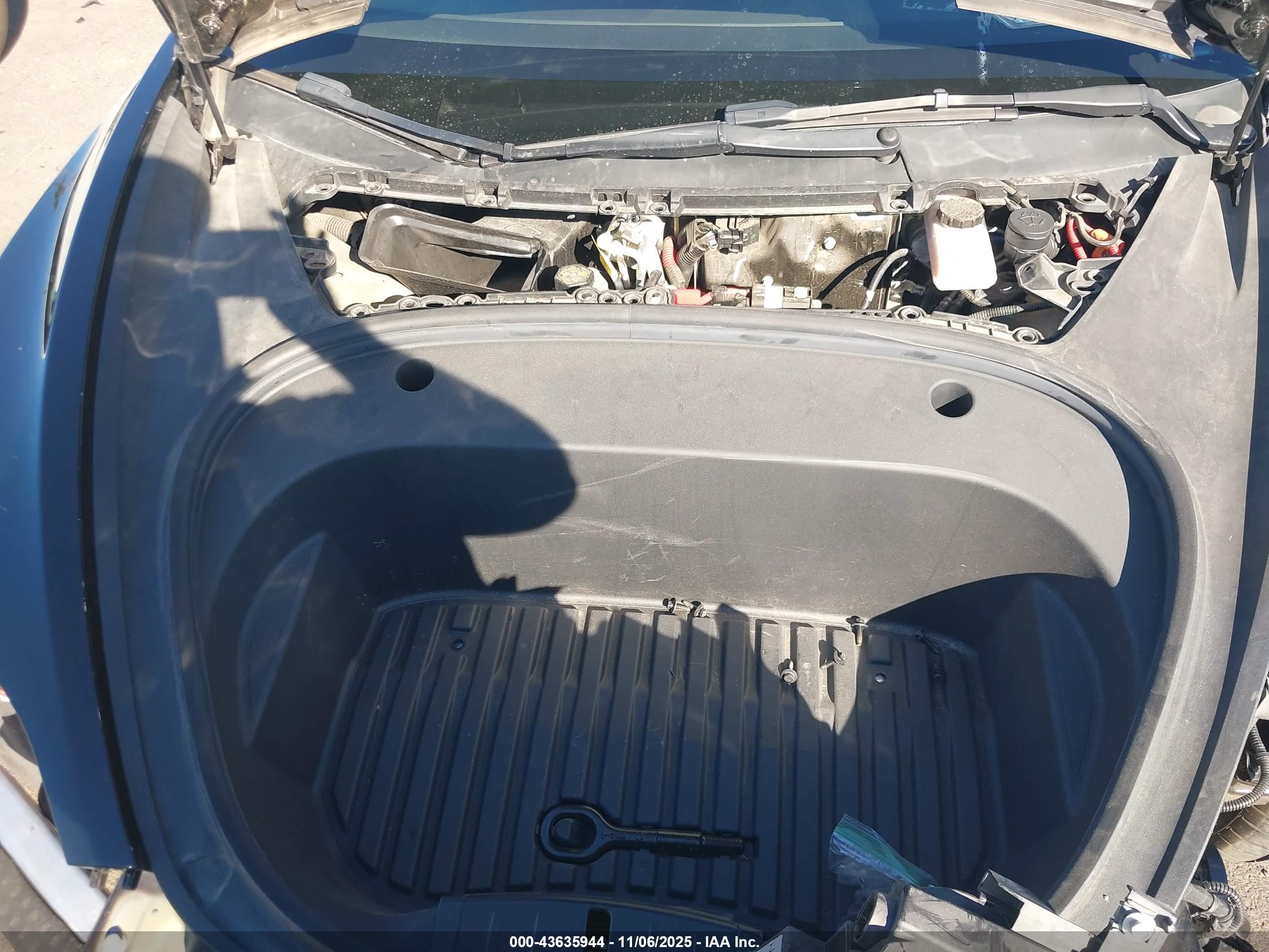 TESLA MODEL image 10