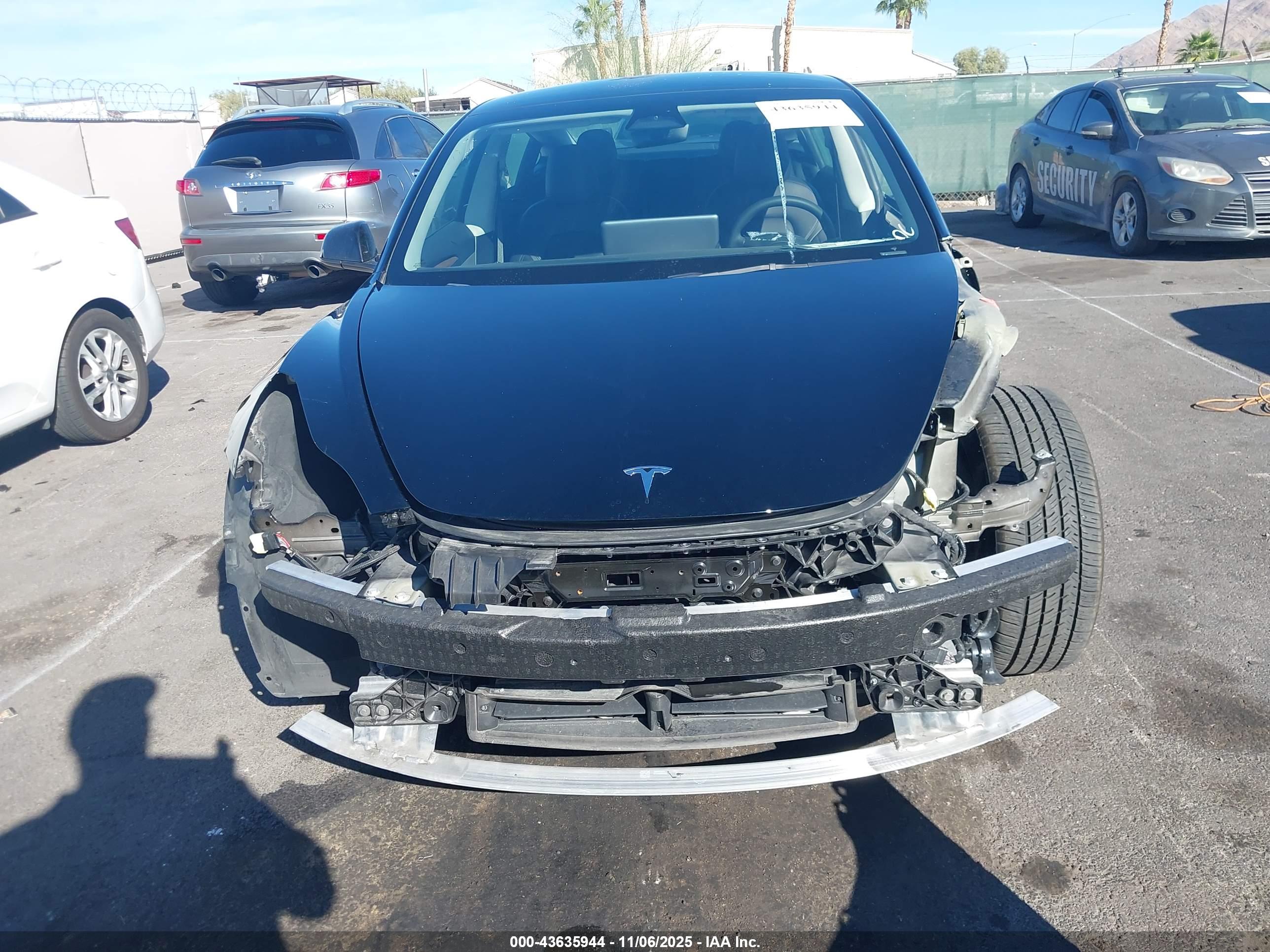 TESLA MODEL image 6