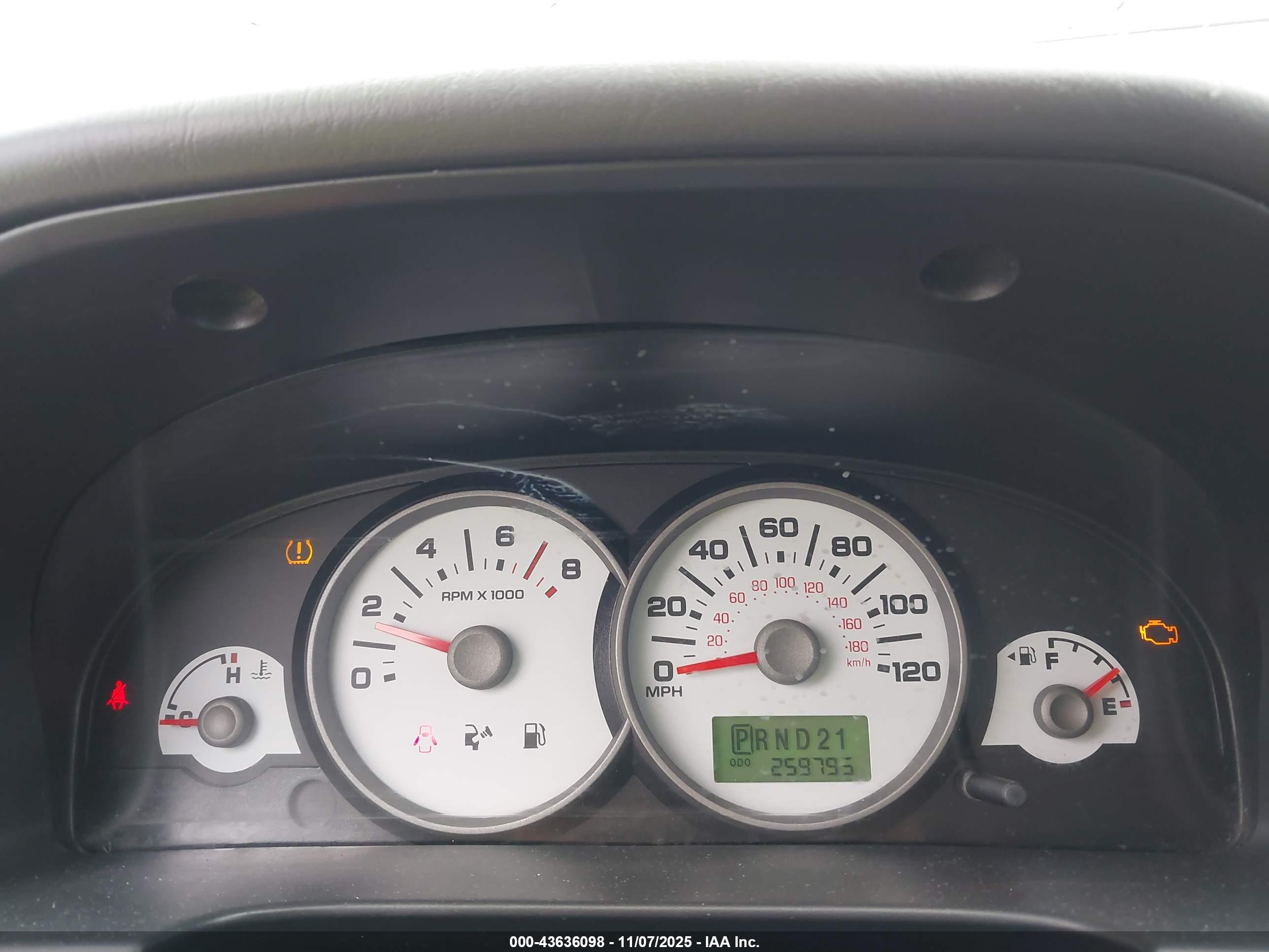 FORD ESCAPE image 7