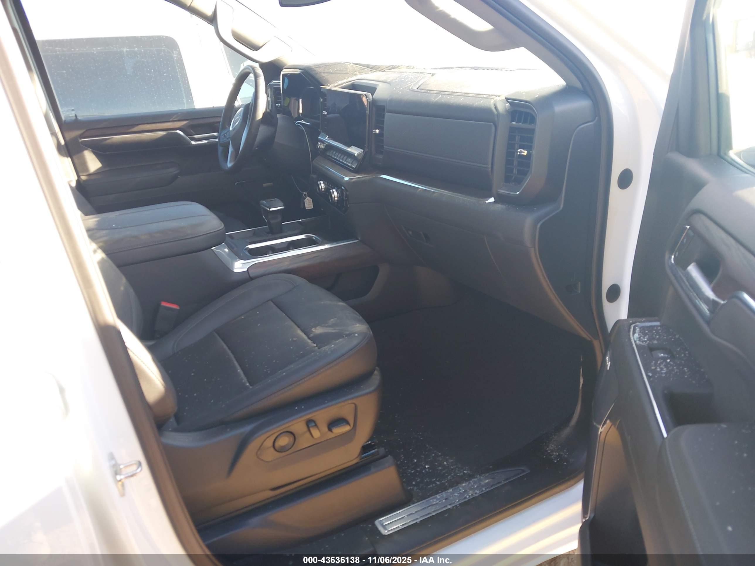 GMC SIERRA image 5