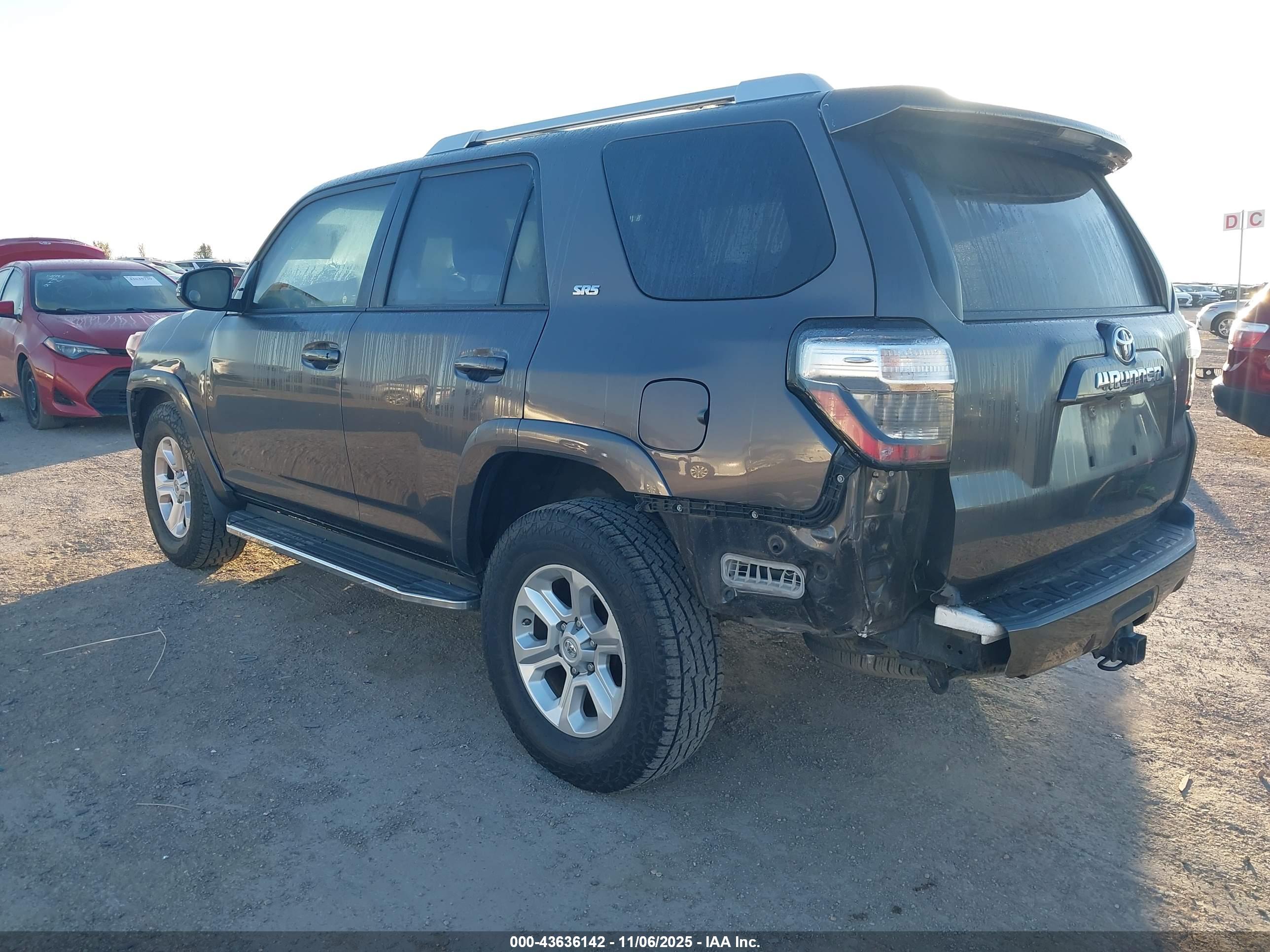 TOYOTA 4RUNNER image 3