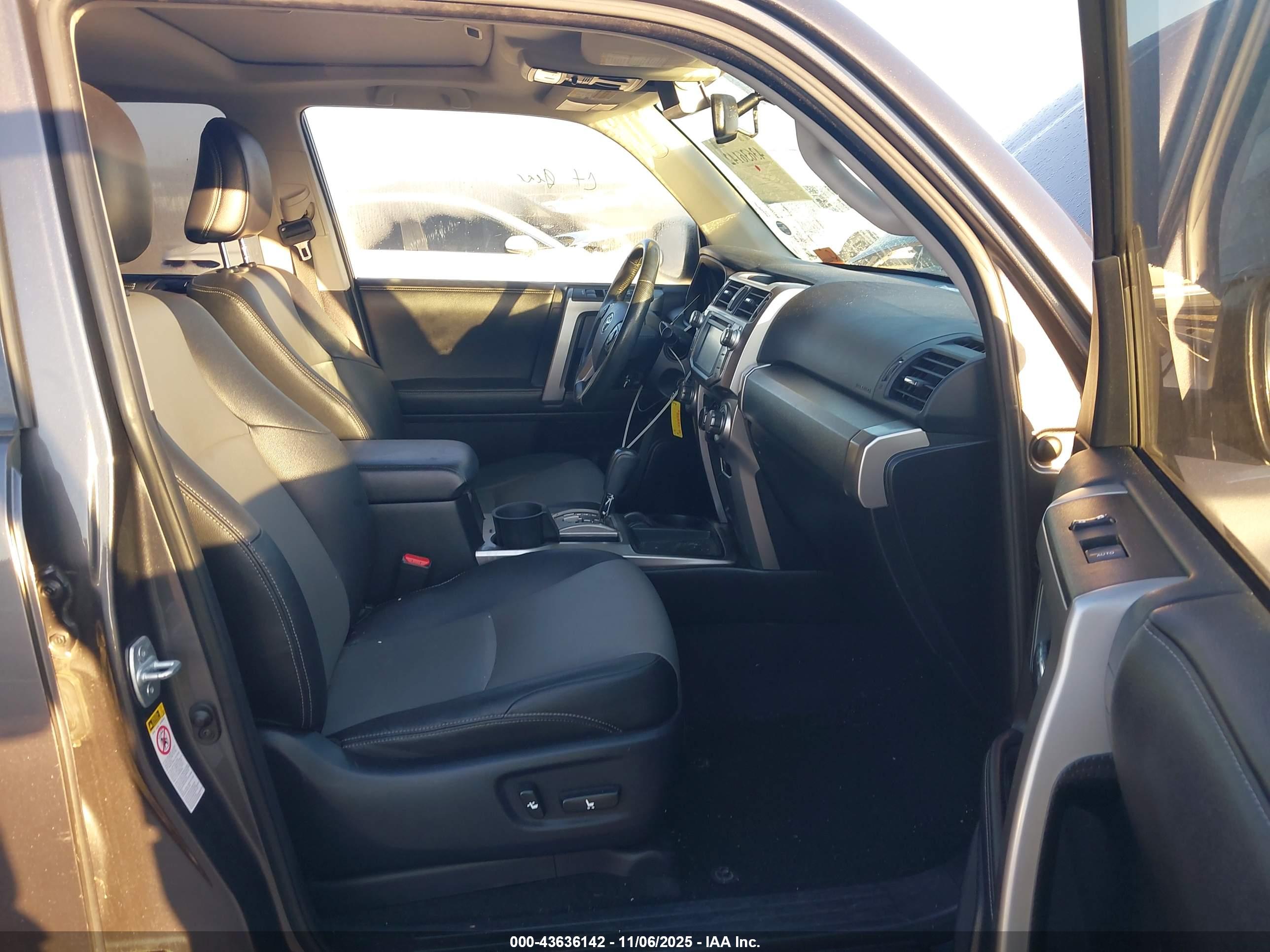 TOYOTA 4RUNNER image 5
