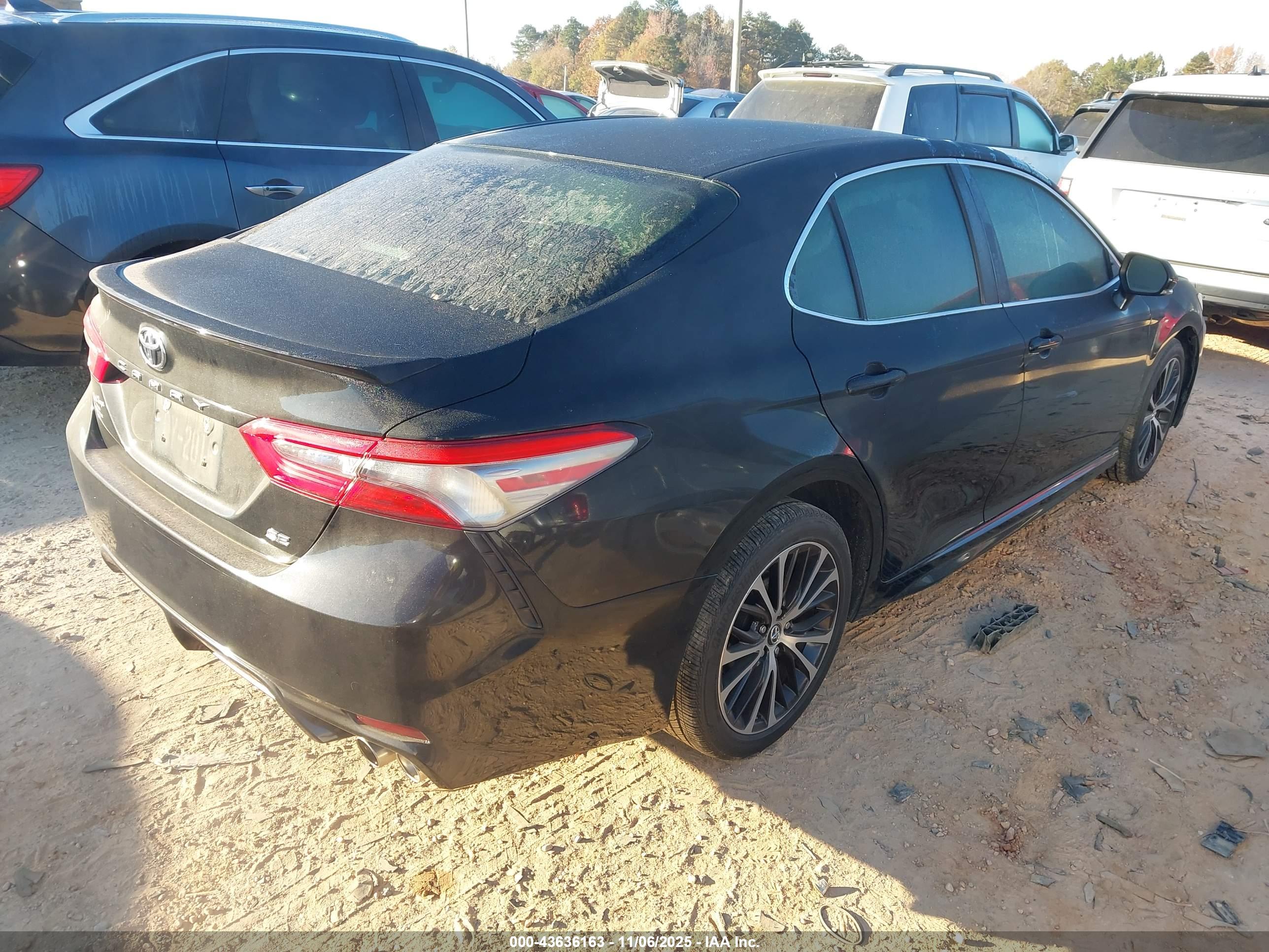 TOYOTA CAMRY image 4