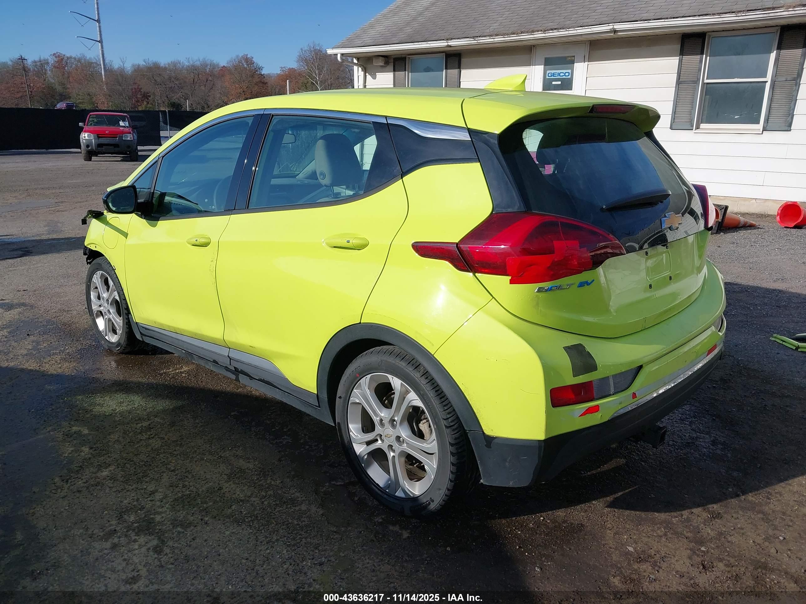 CHEVROLET BOLT image 3