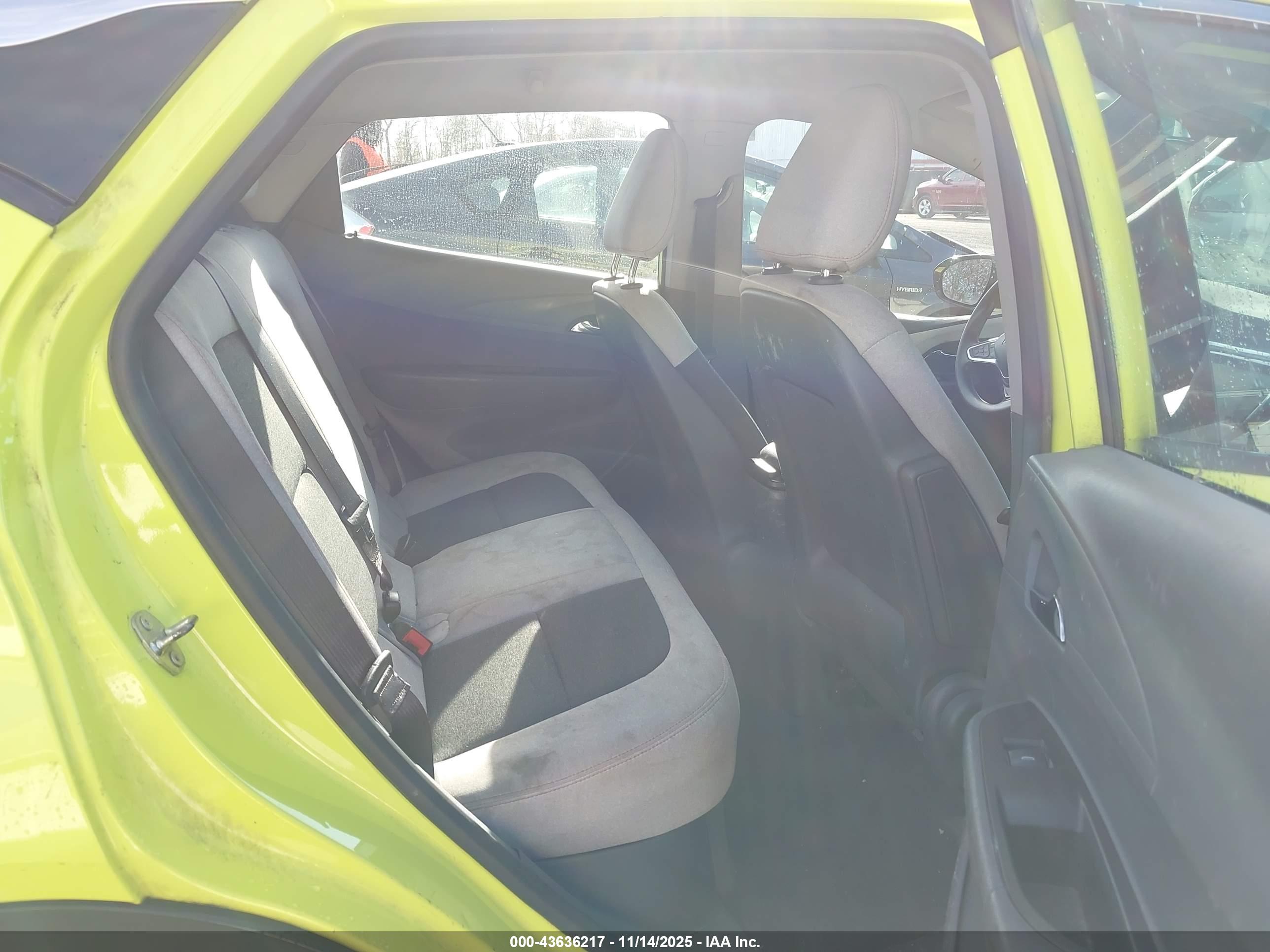 CHEVROLET BOLT image 8