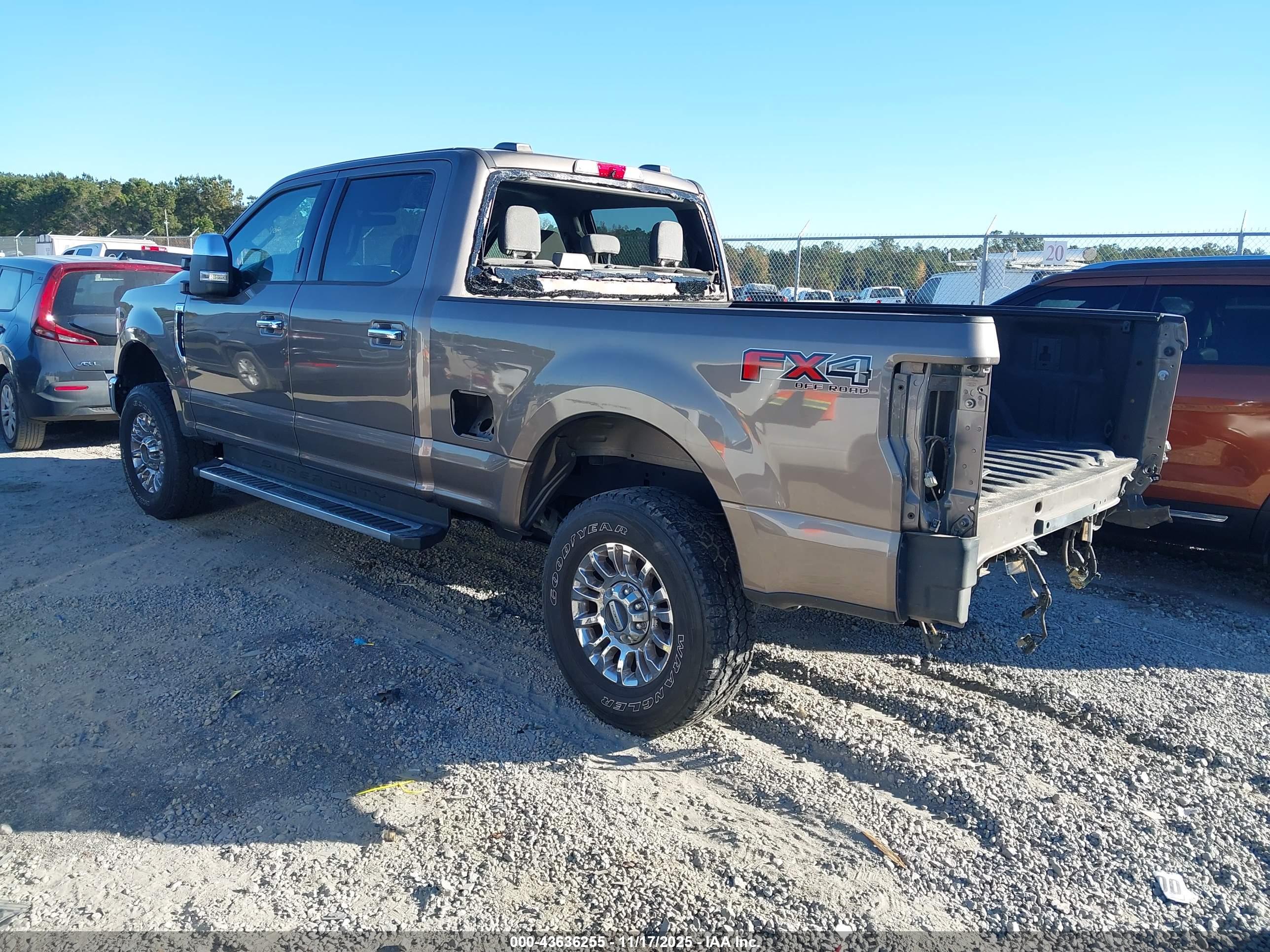 FORD F-250 image 3
