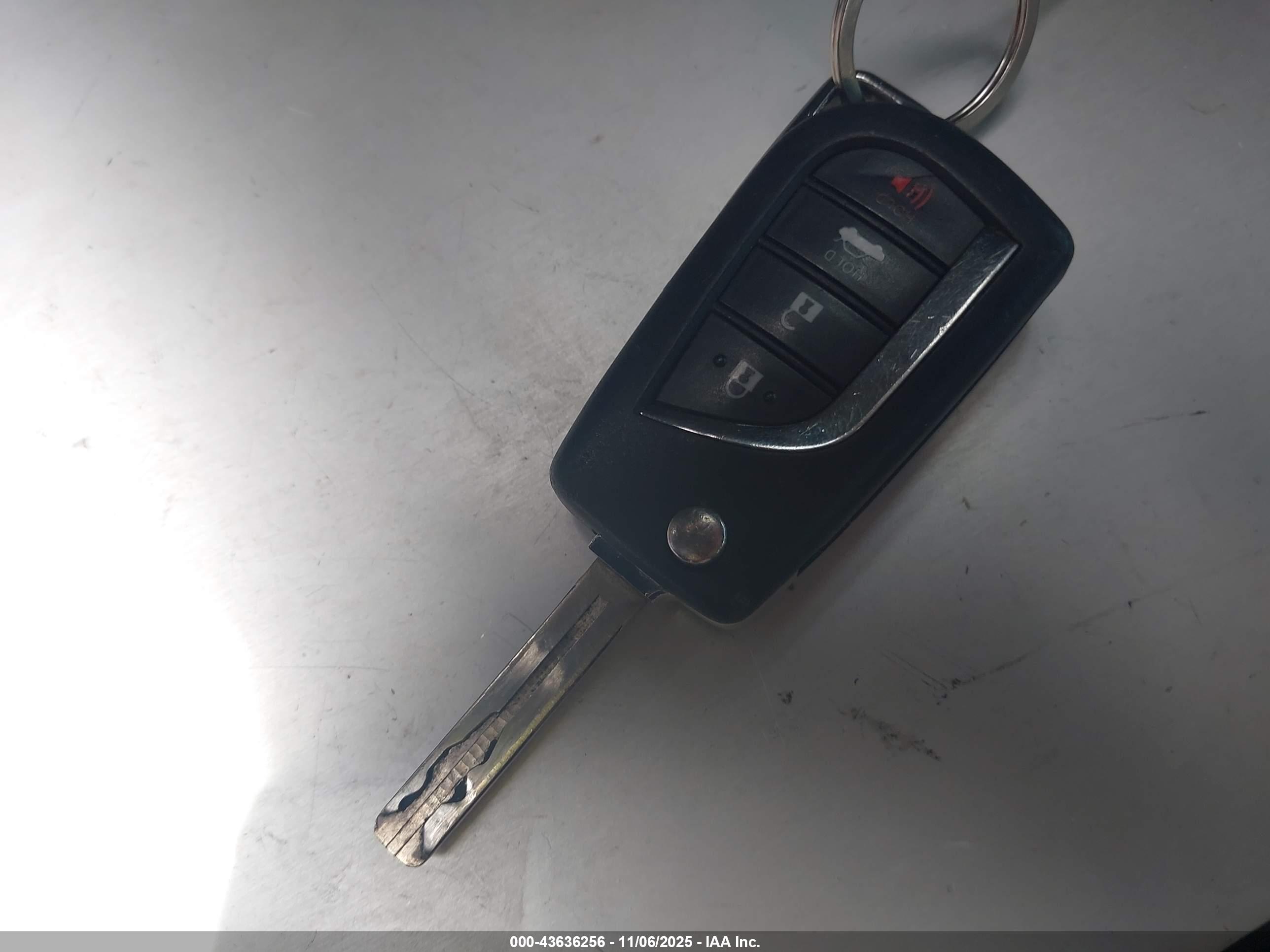 TOYOTA CAMRY image 11