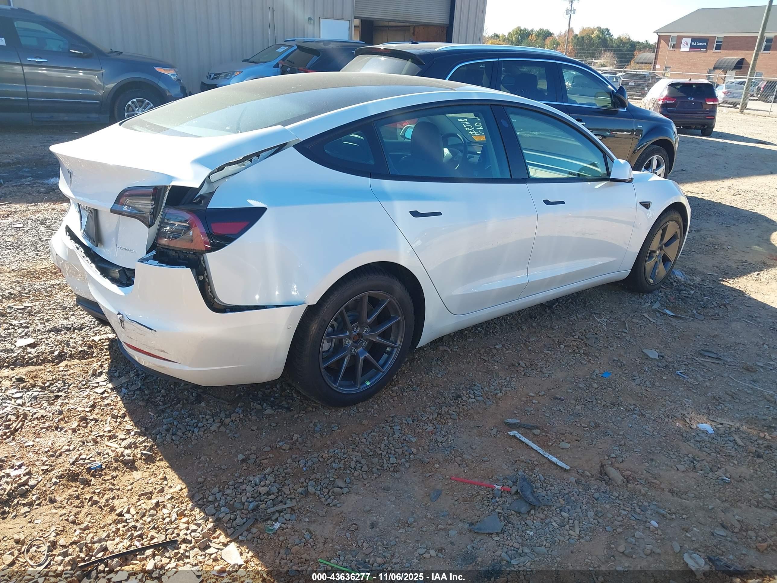 TESLA MODEL image 4