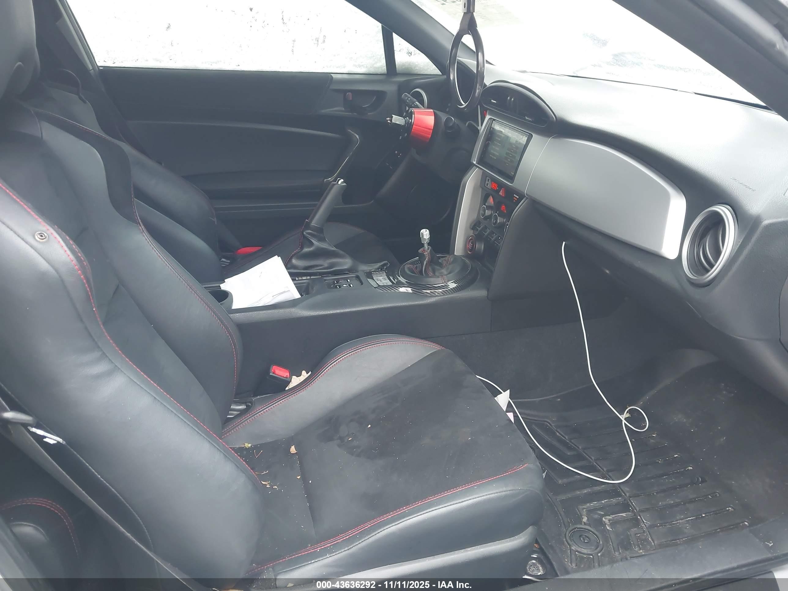 SUBARU BRZ image 5