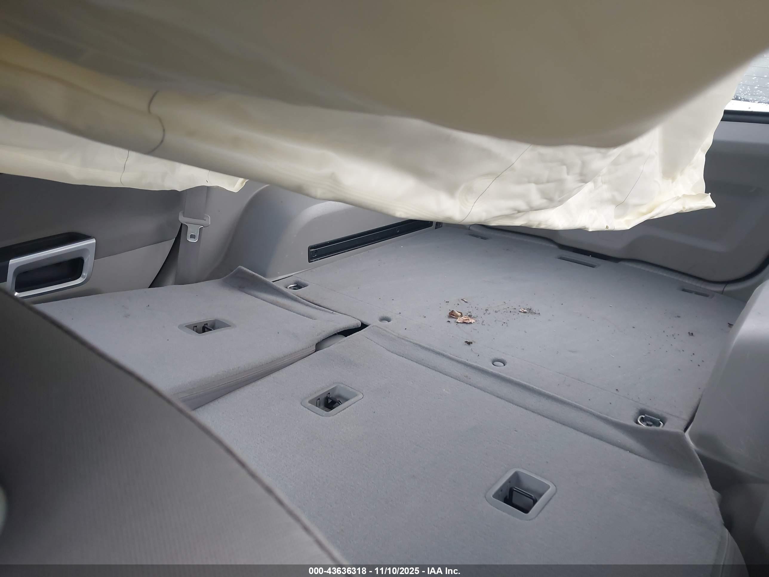 SATURN VUE image 8