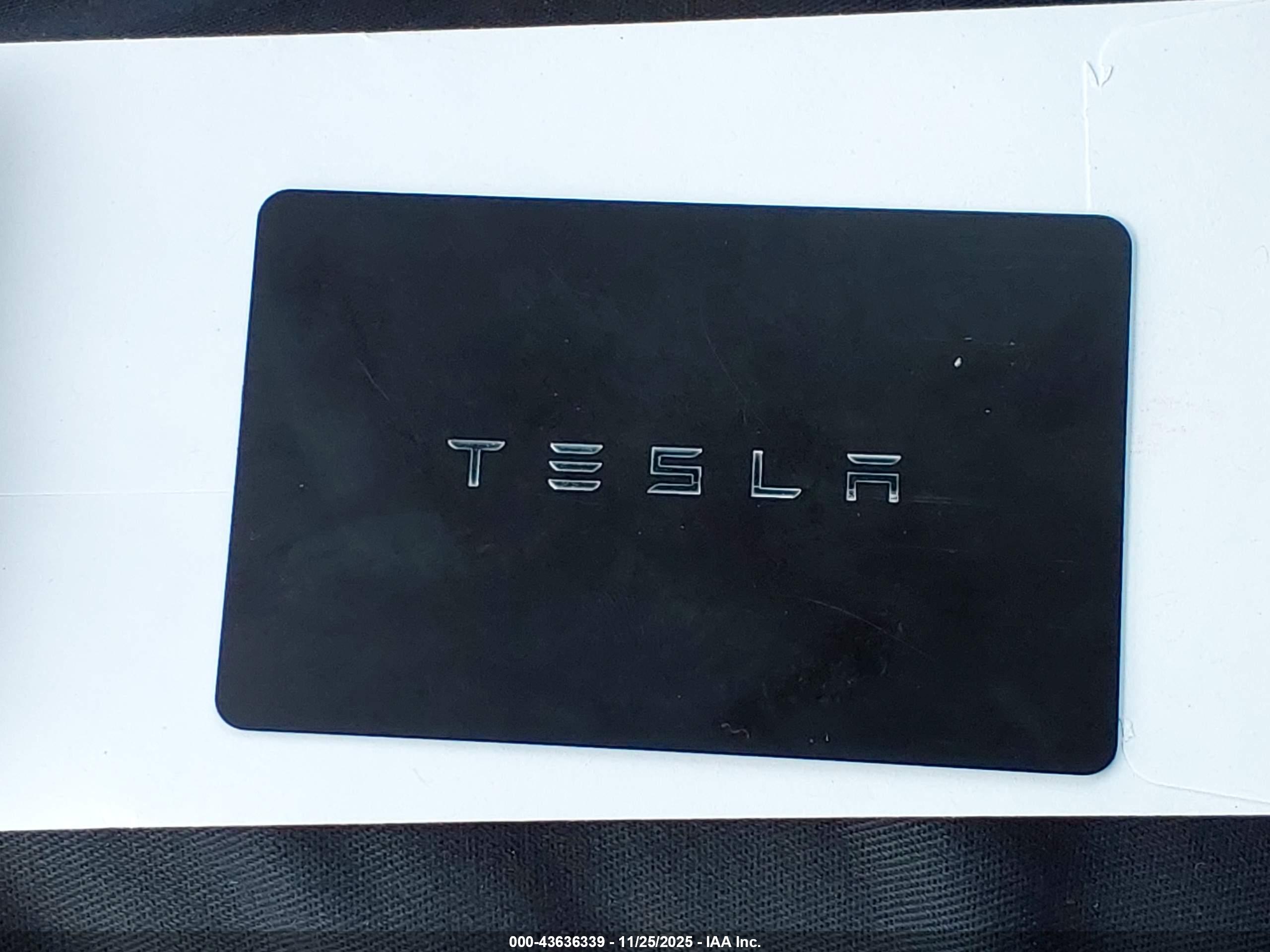 TESLA MODEL image 11