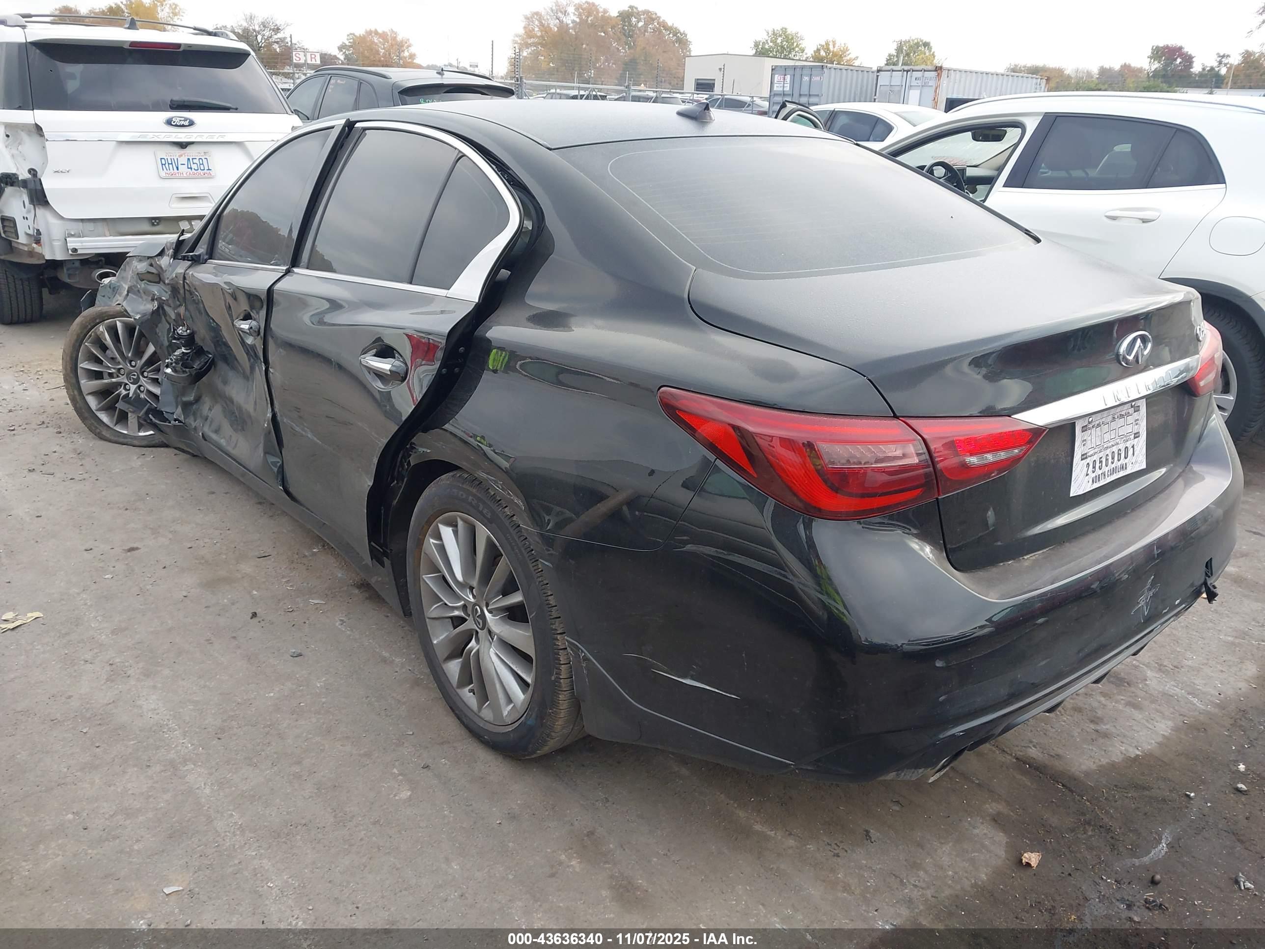 INFINITI Q50 image 3