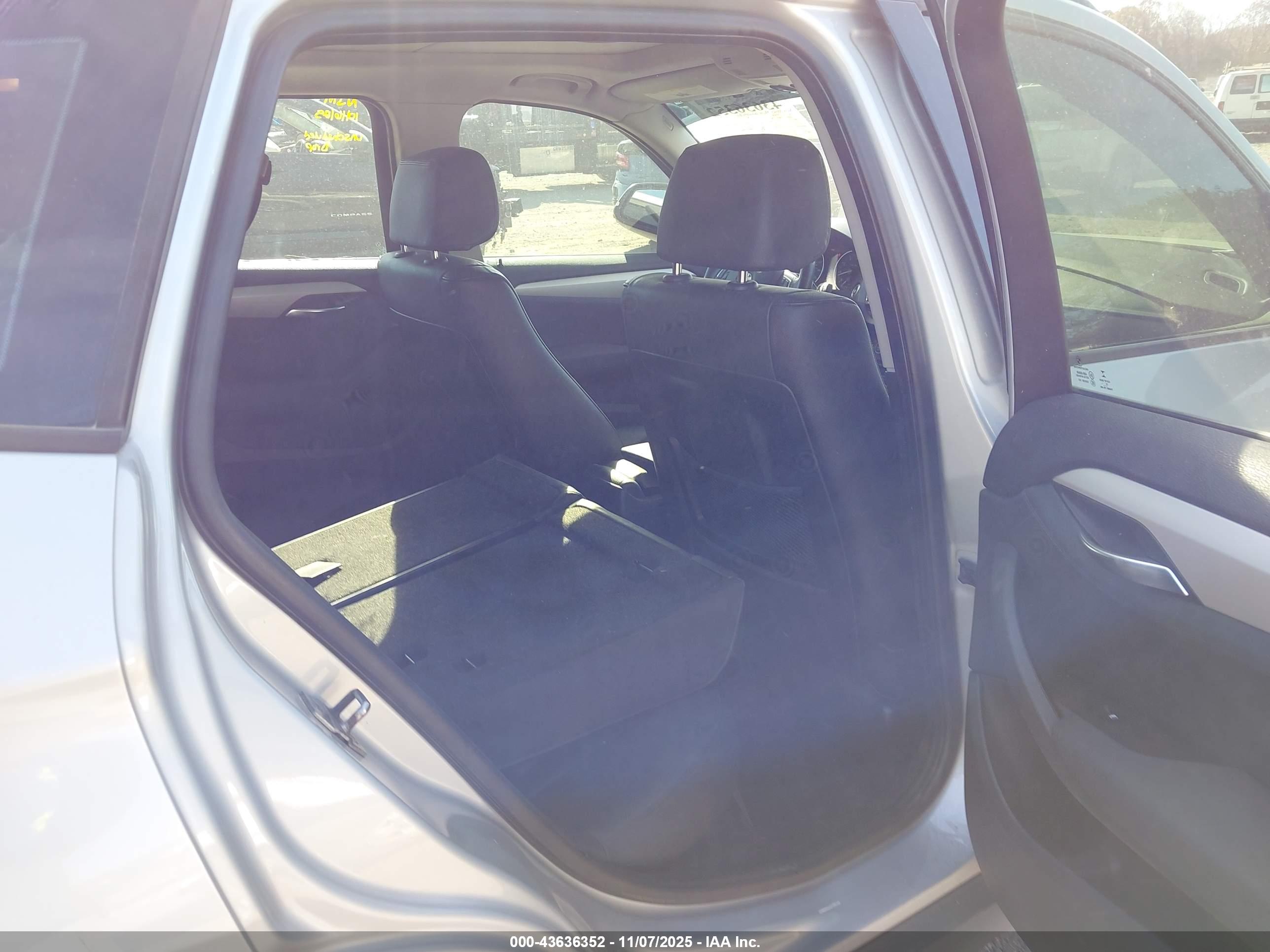 BMW X1 image 8