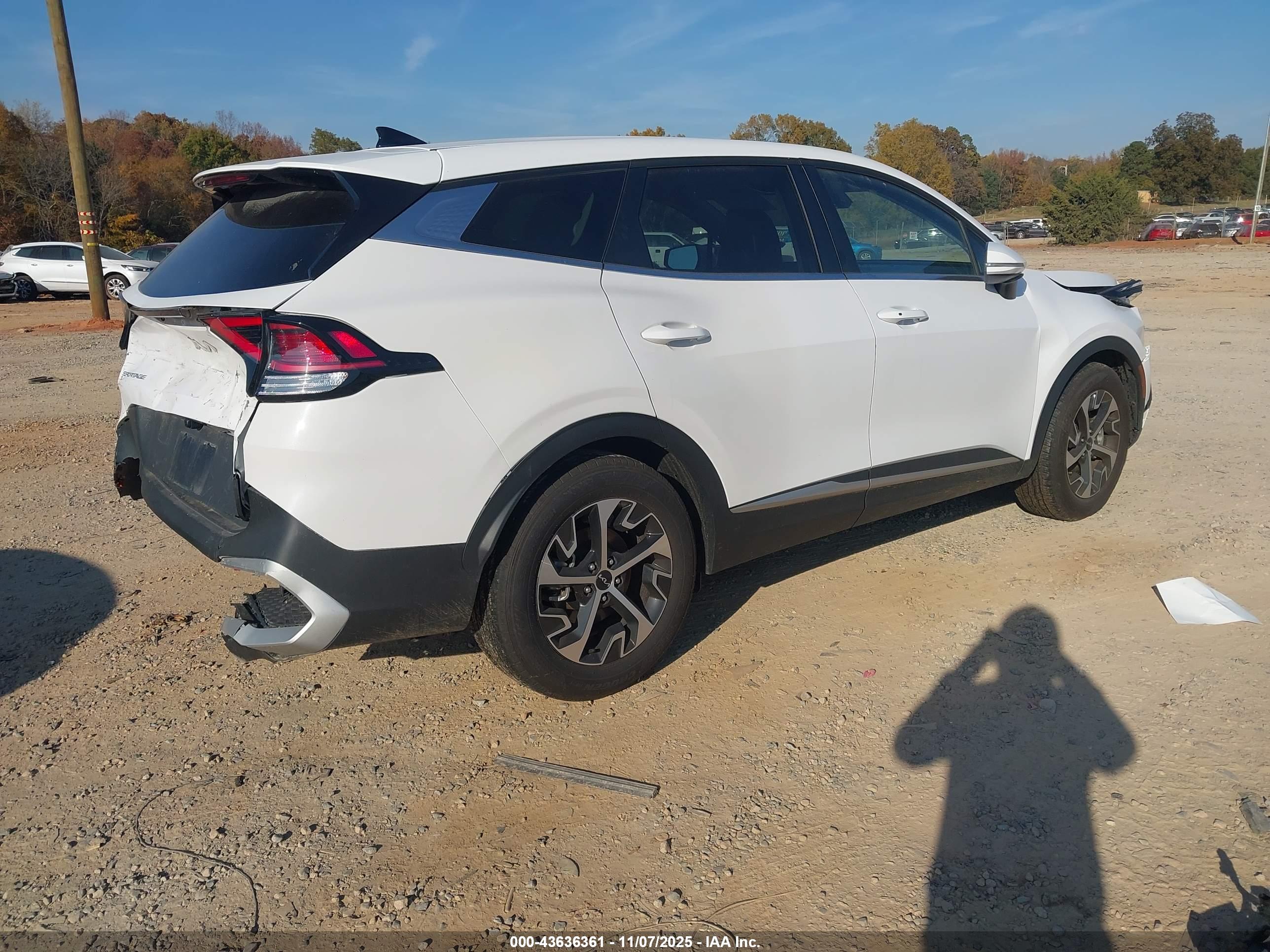 KIA SPORTAGE image 4