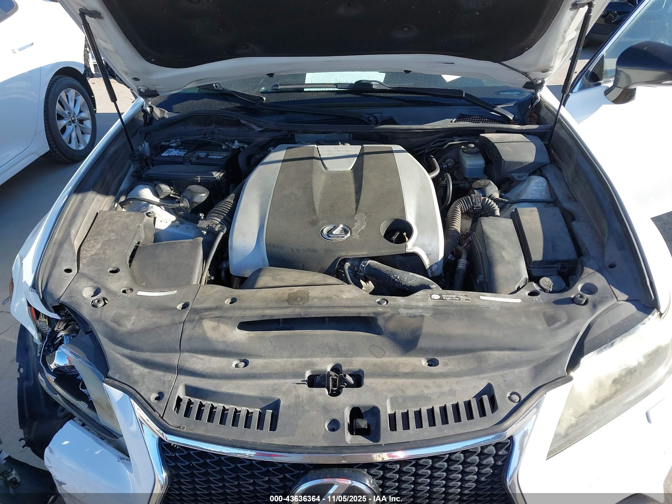 LEXUS GS image 10