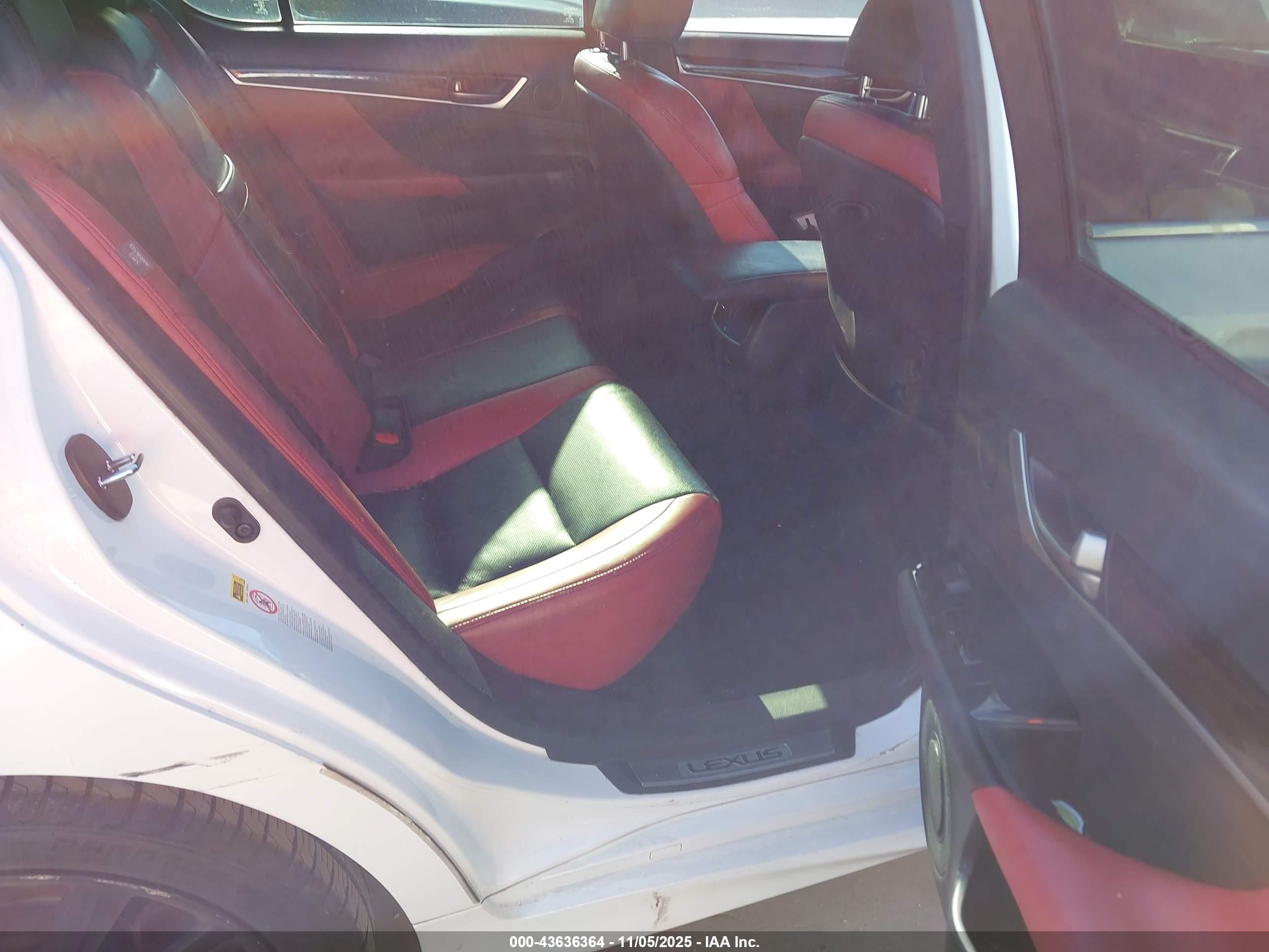 LEXUS GS image 8