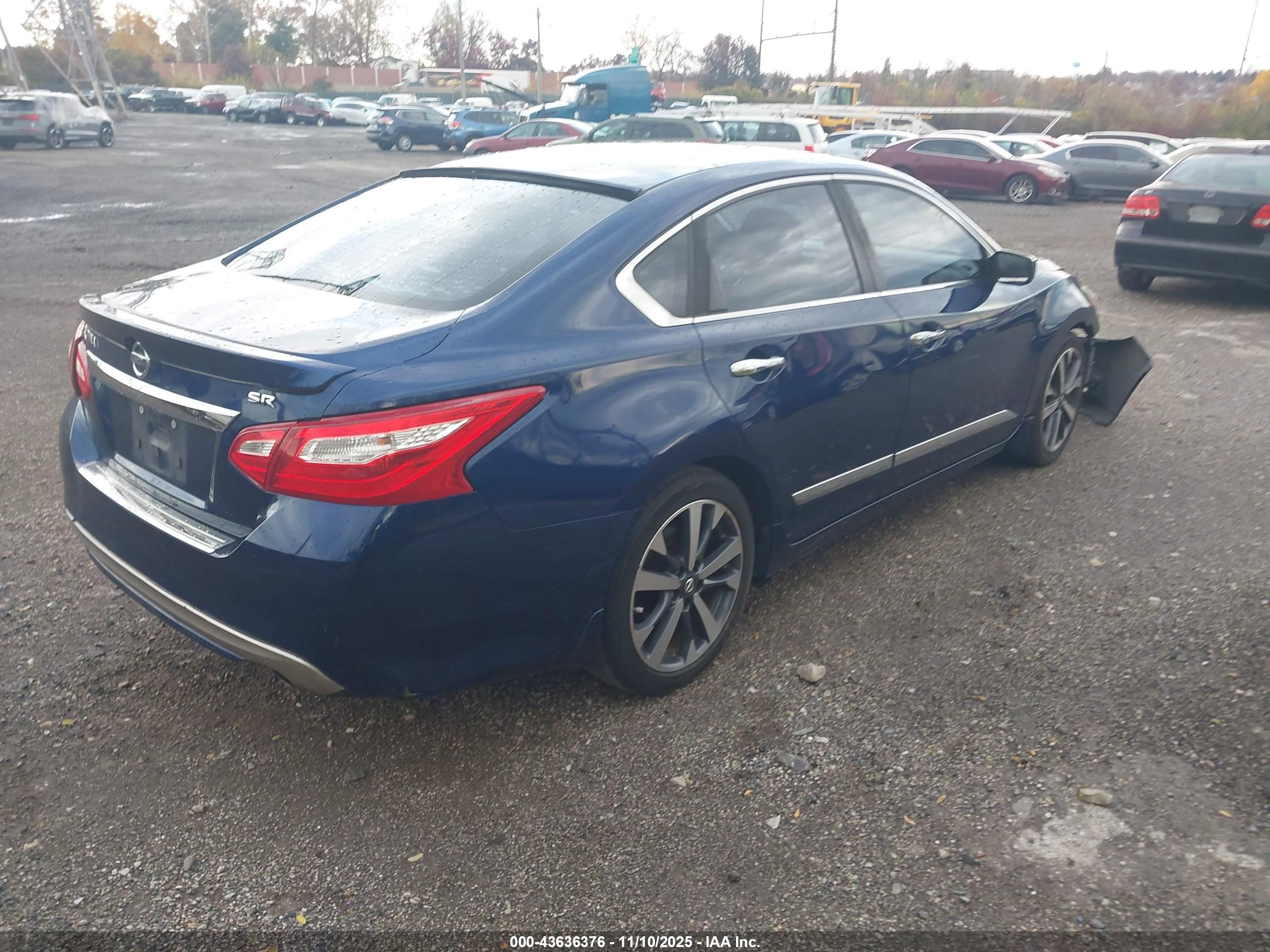 NISSAN ALTIMA image 4