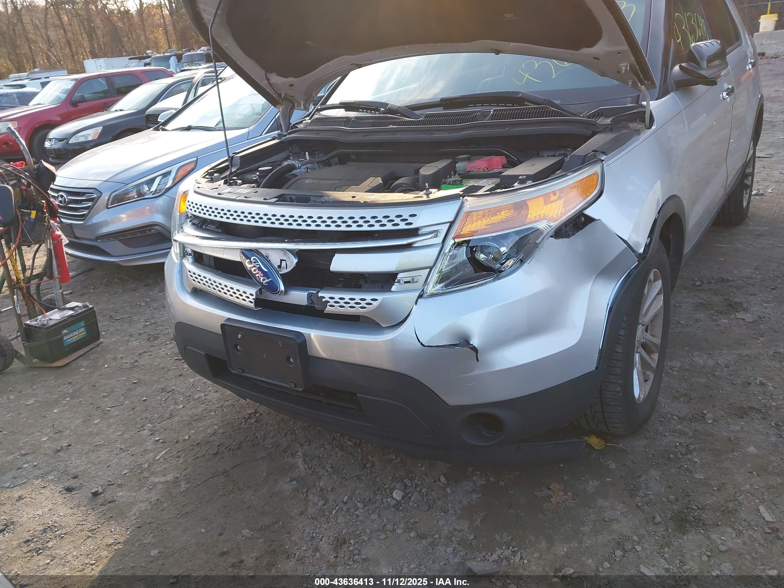FORD EXPLORER image 6