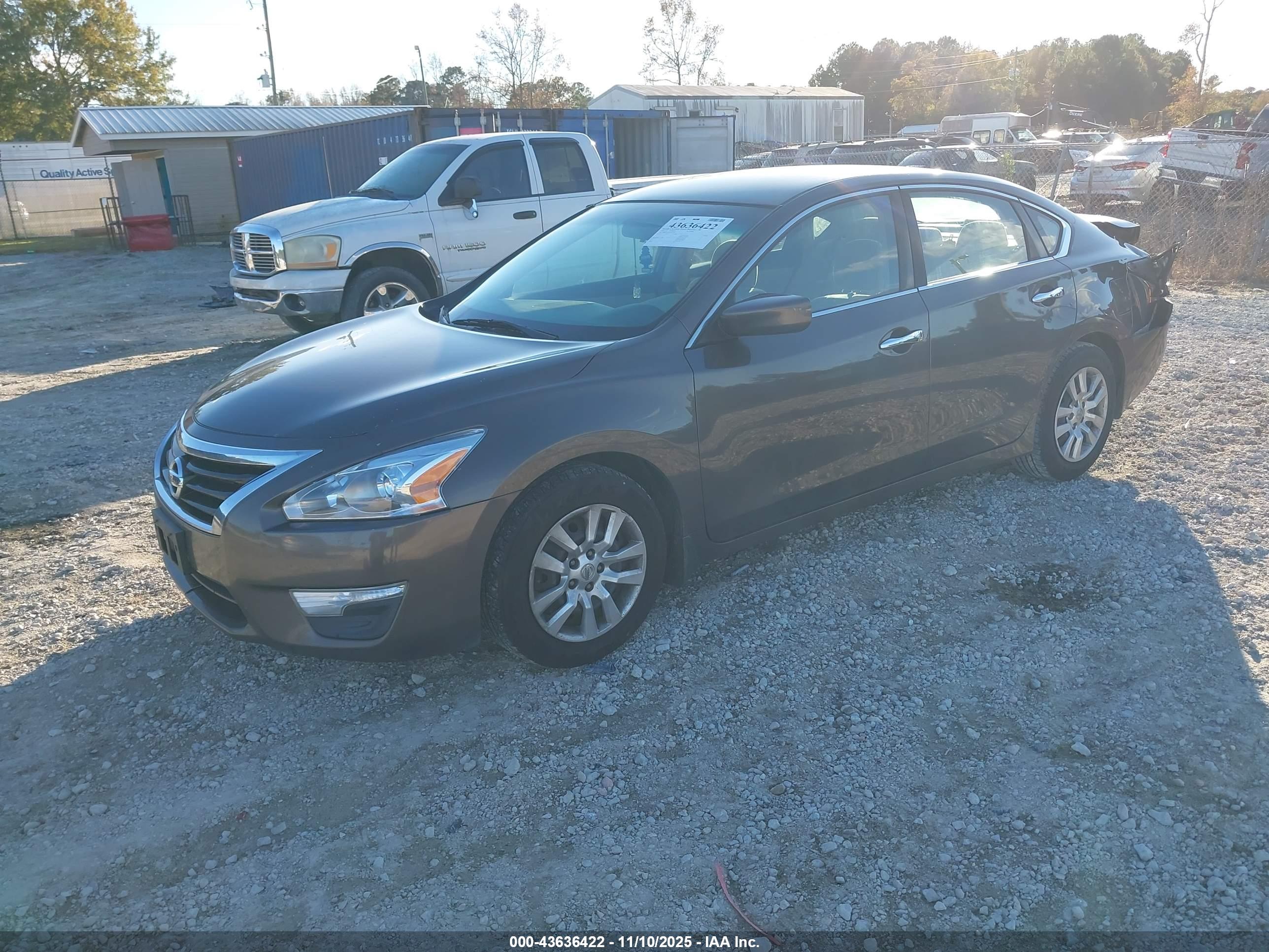 NISSAN ALTIMA image 2