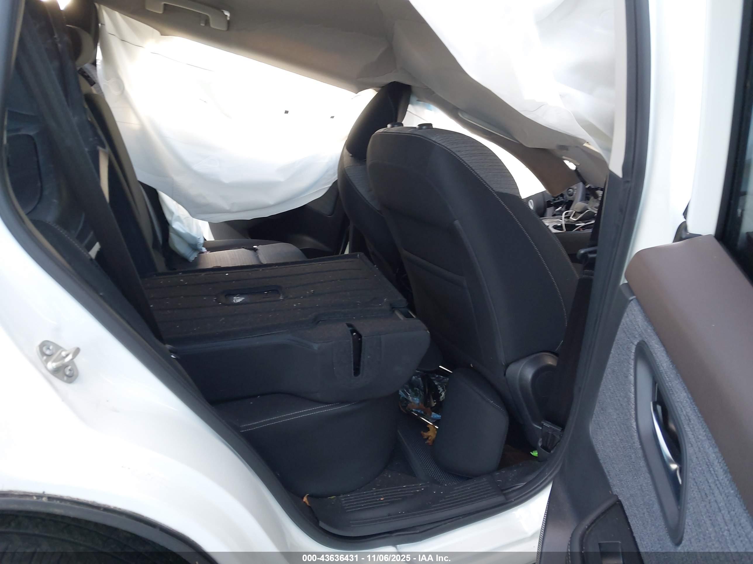 NISSAN ROGUE image 8
