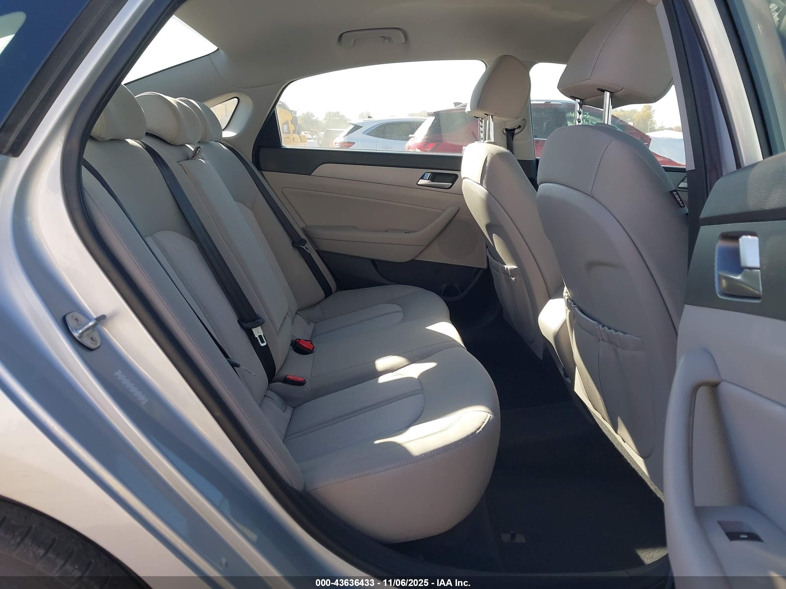 HYUNDAI SONATA image 8