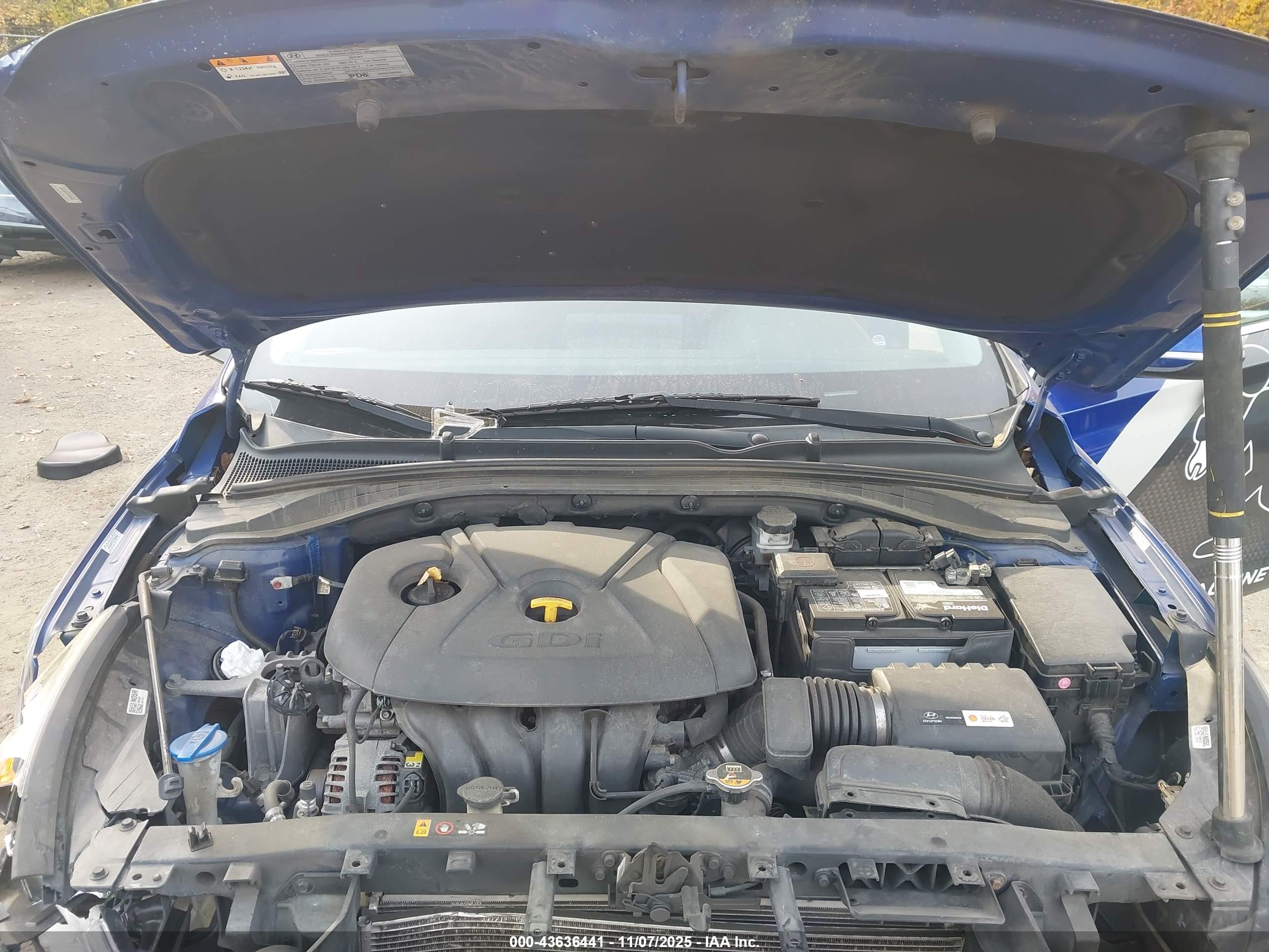 HYUNDAI ELANTRA image 10