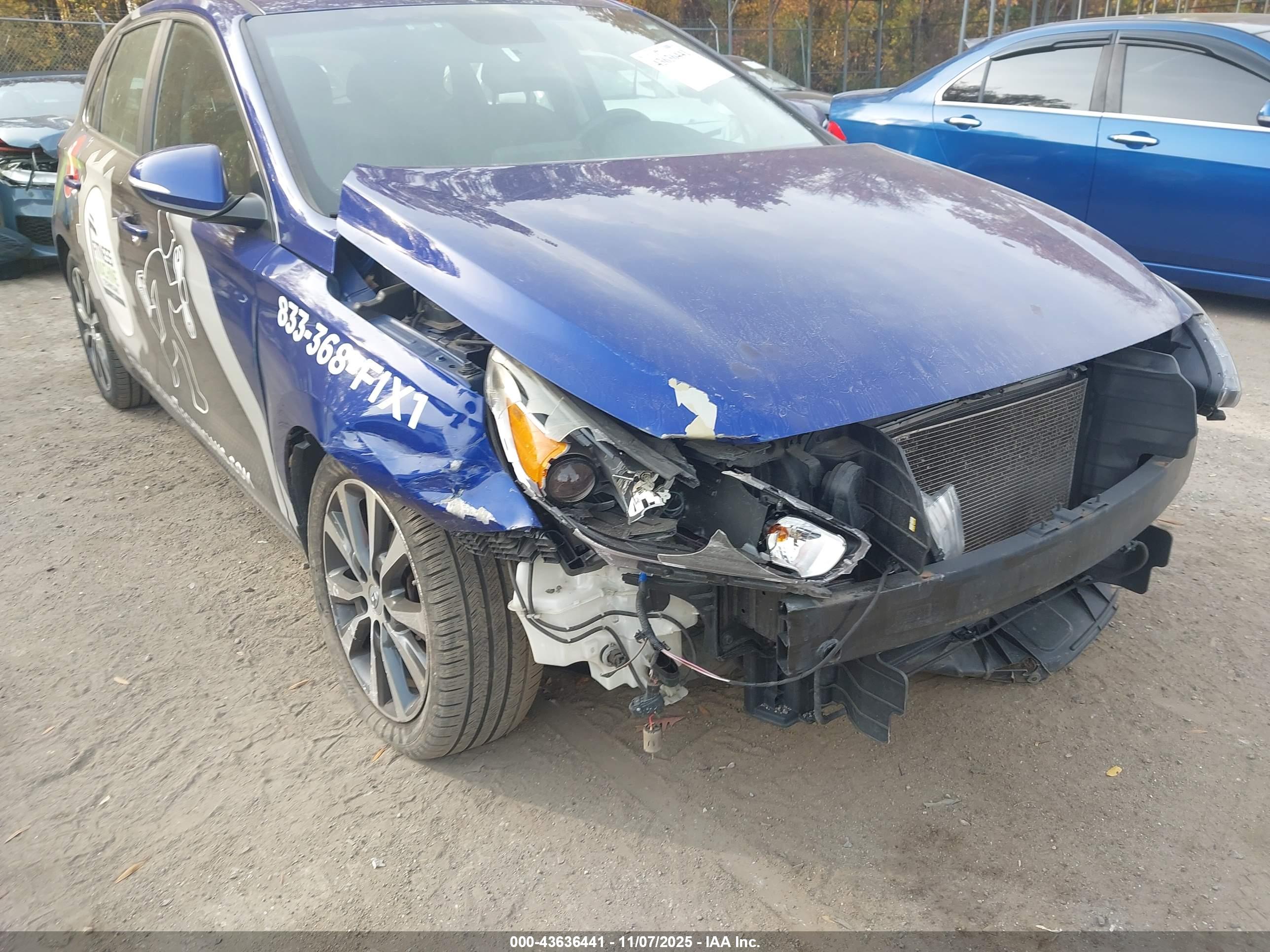 HYUNDAI ELANTRA image 6