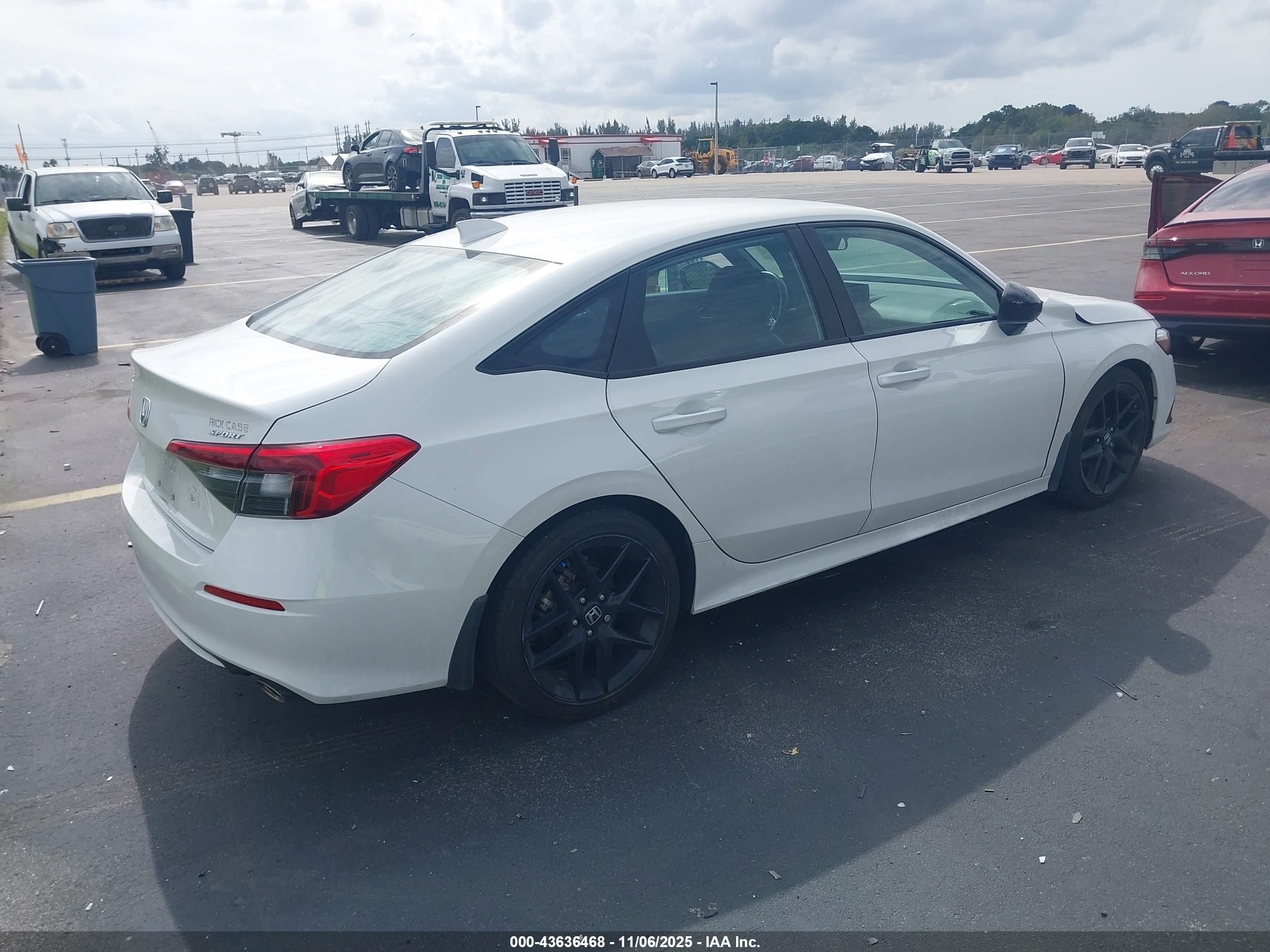 HONDA CIVIC image 4