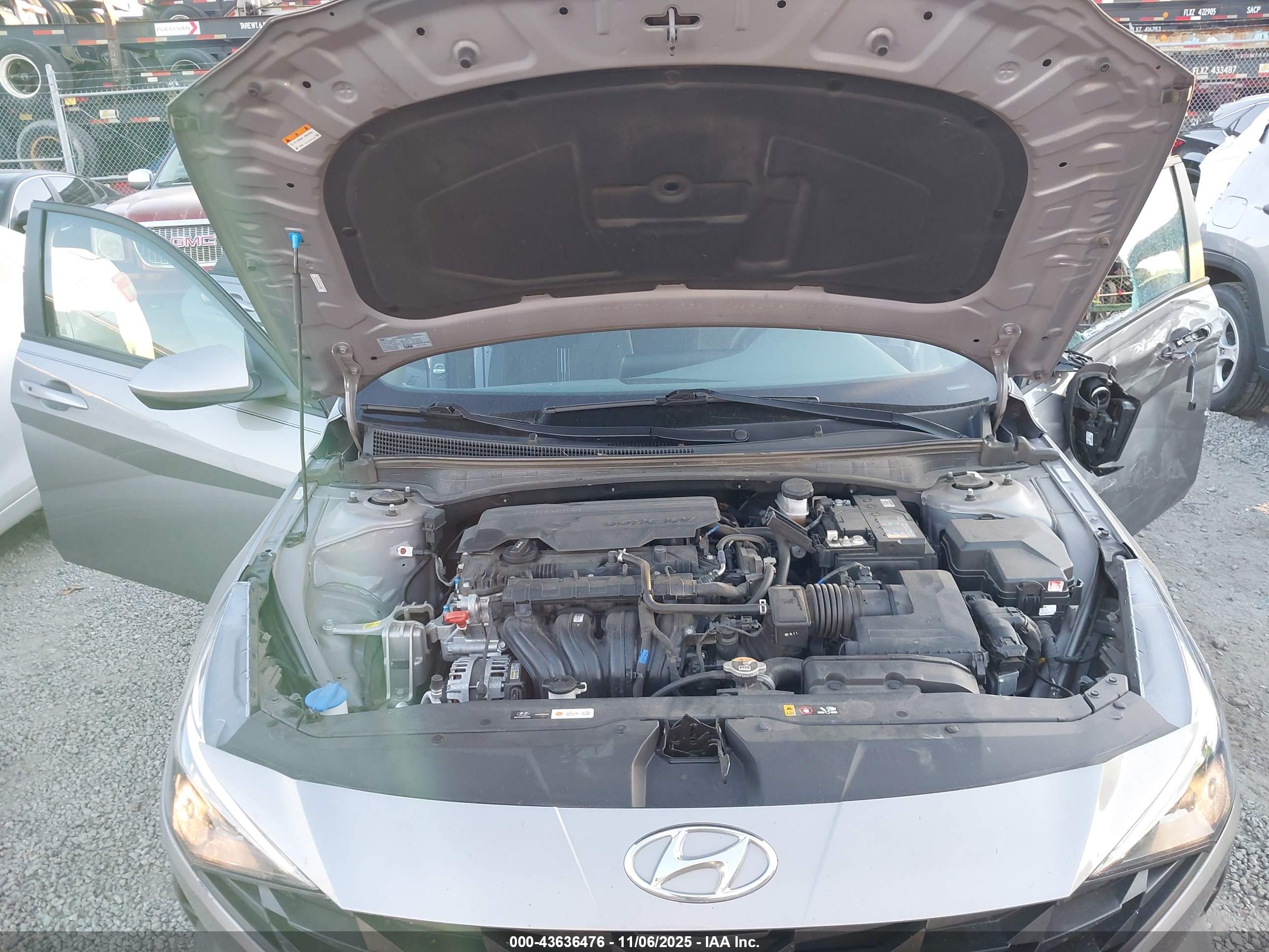HYUNDAI ELANTRA image 10