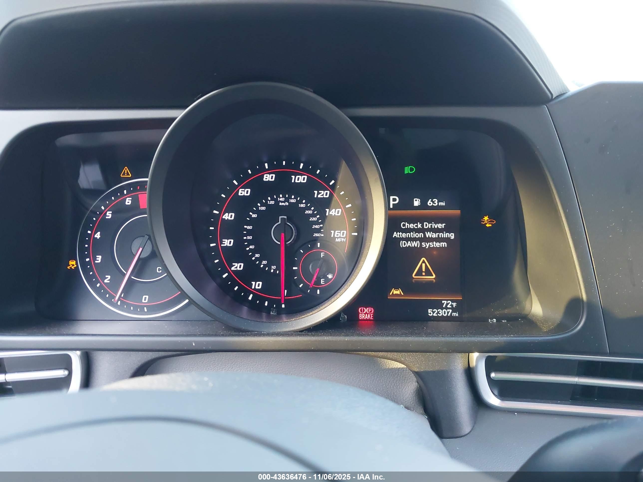 HYUNDAI ELANTRA image 7