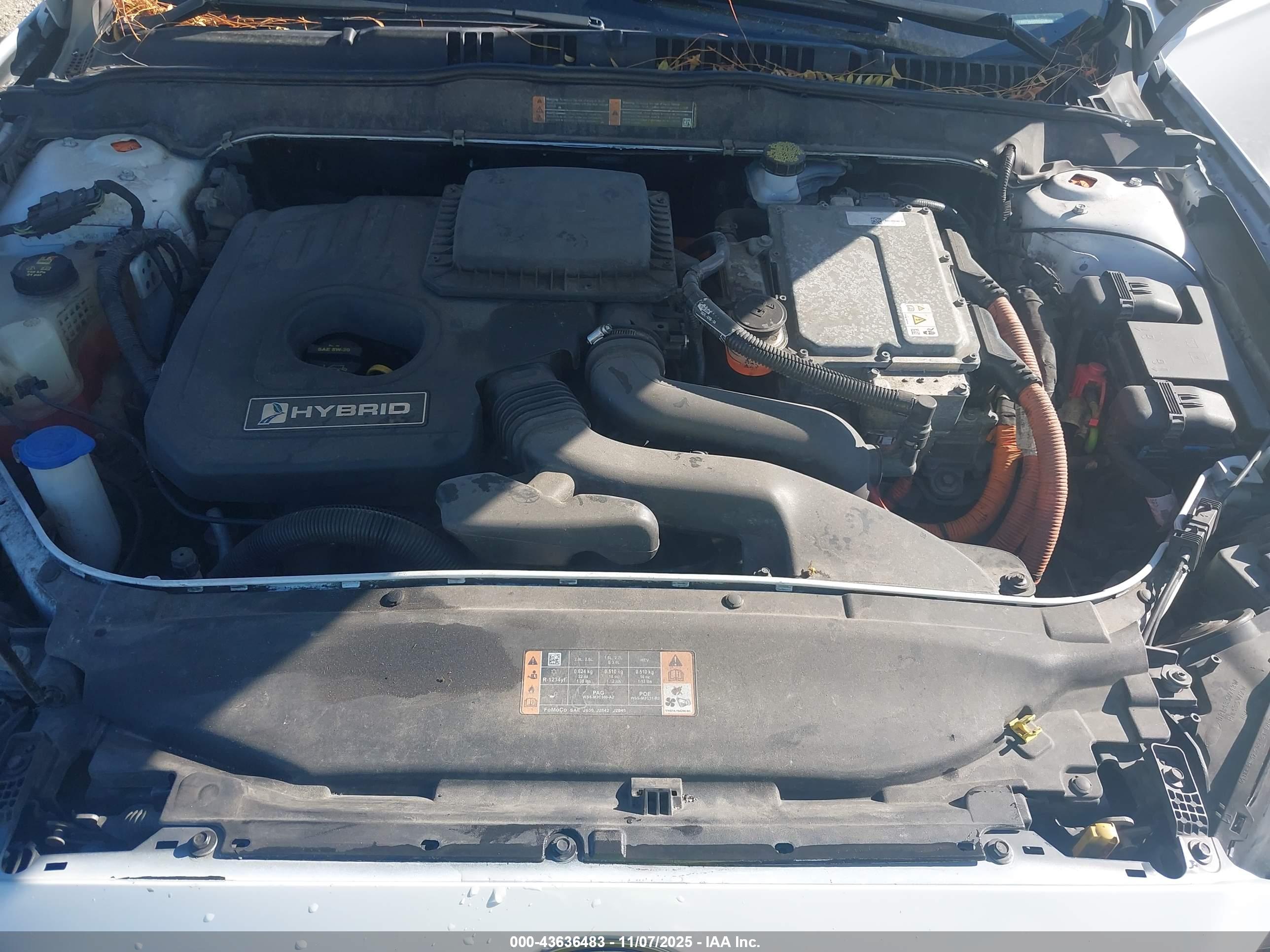 FORD FUSION image 10
