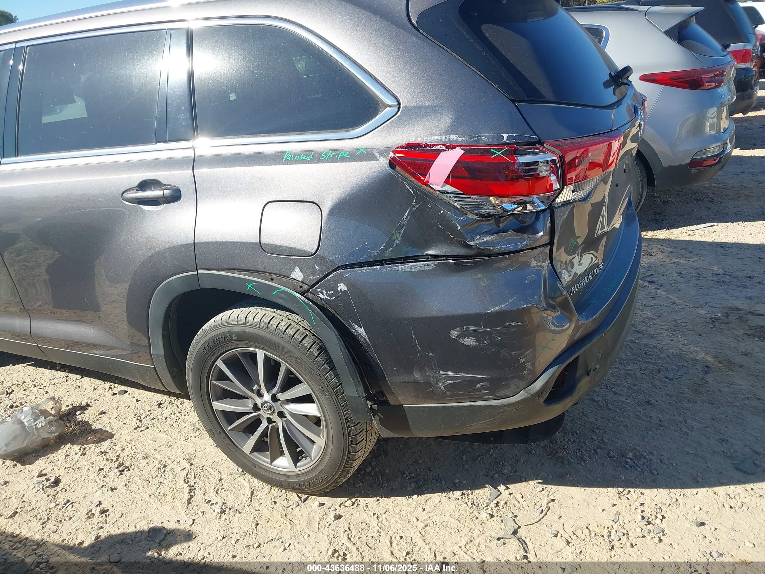 TOYOTA HIGHLANDER image 6