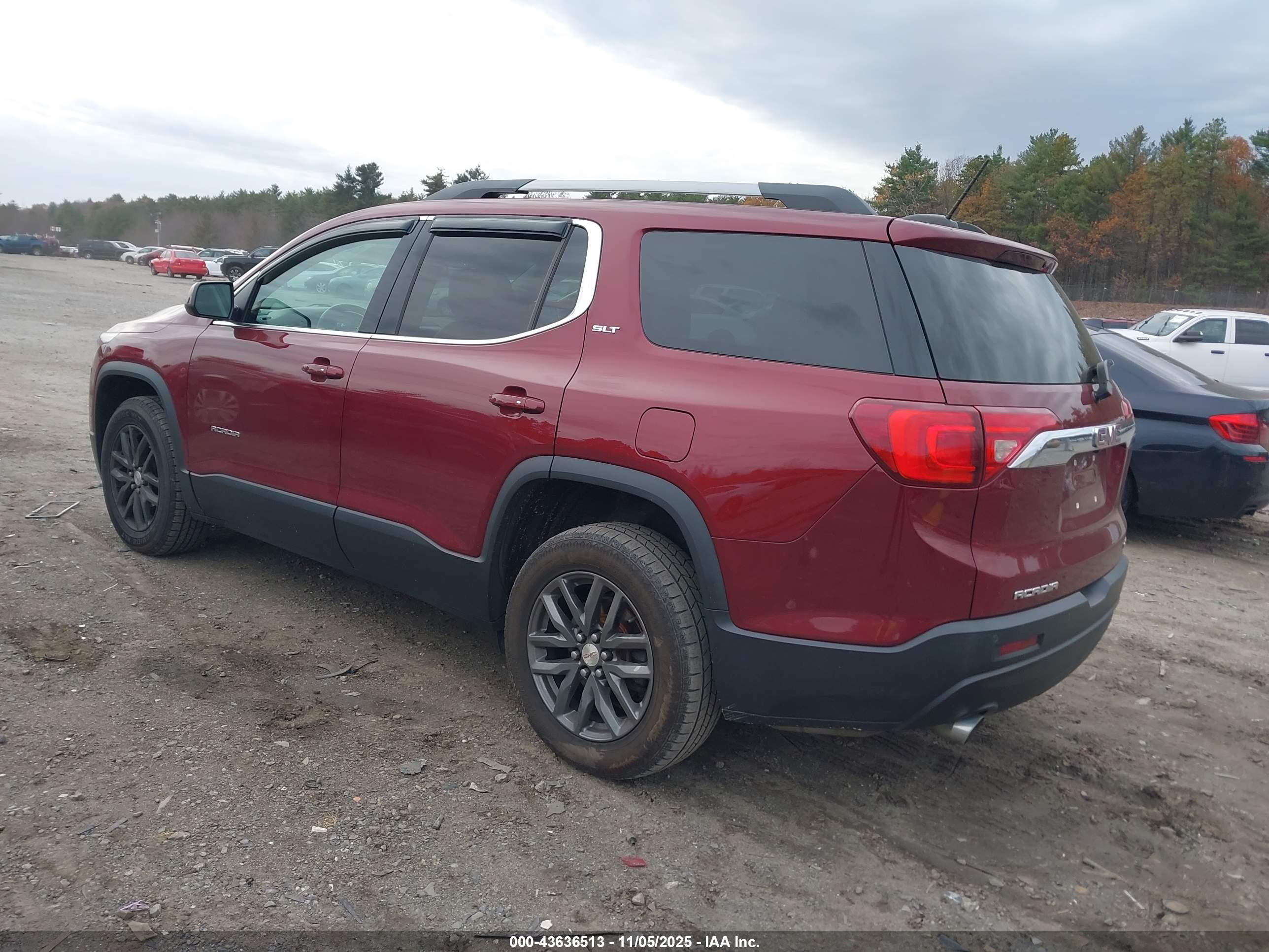 GMC ACADIA image 3