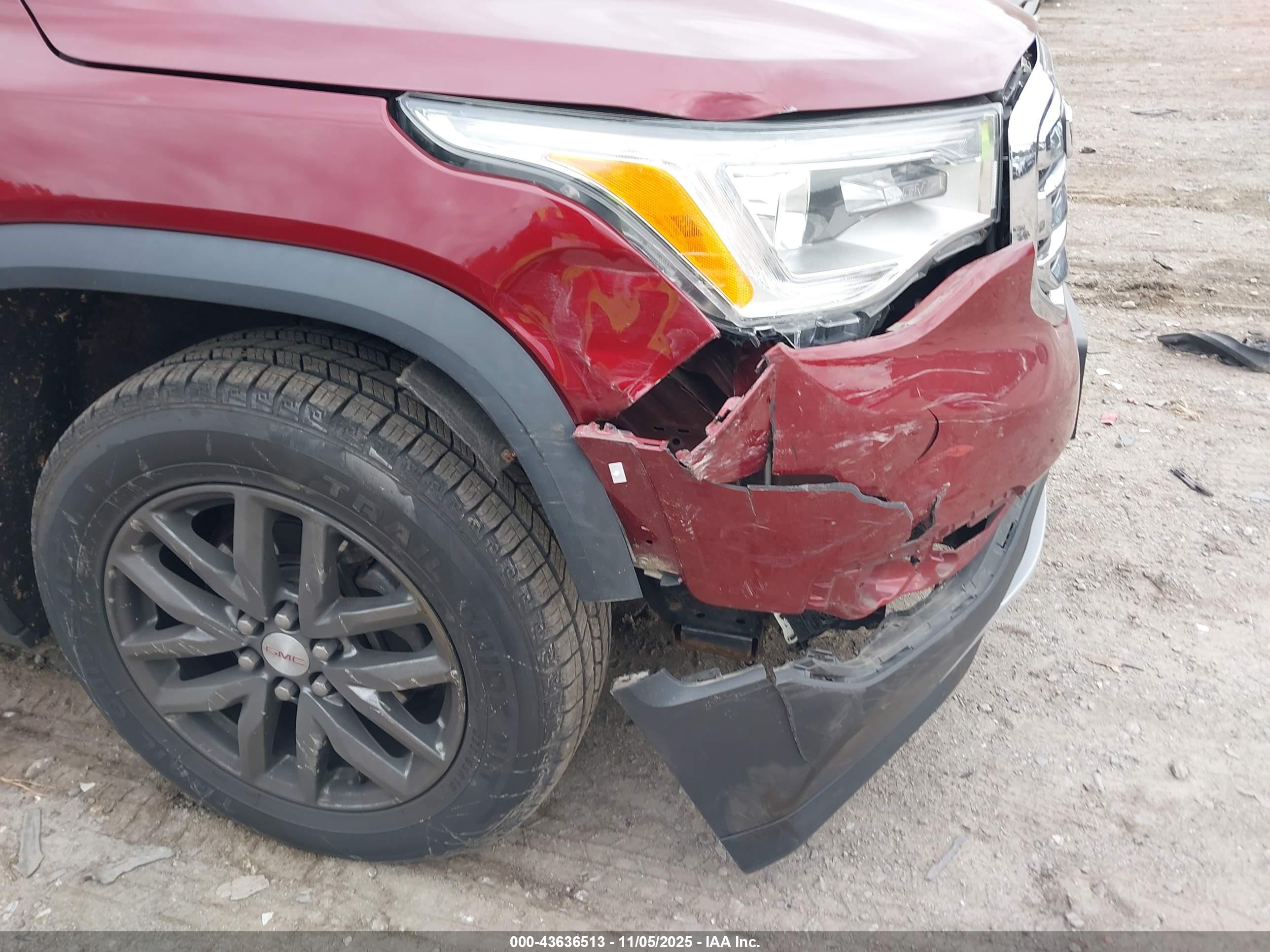 GMC ACADIA image 6