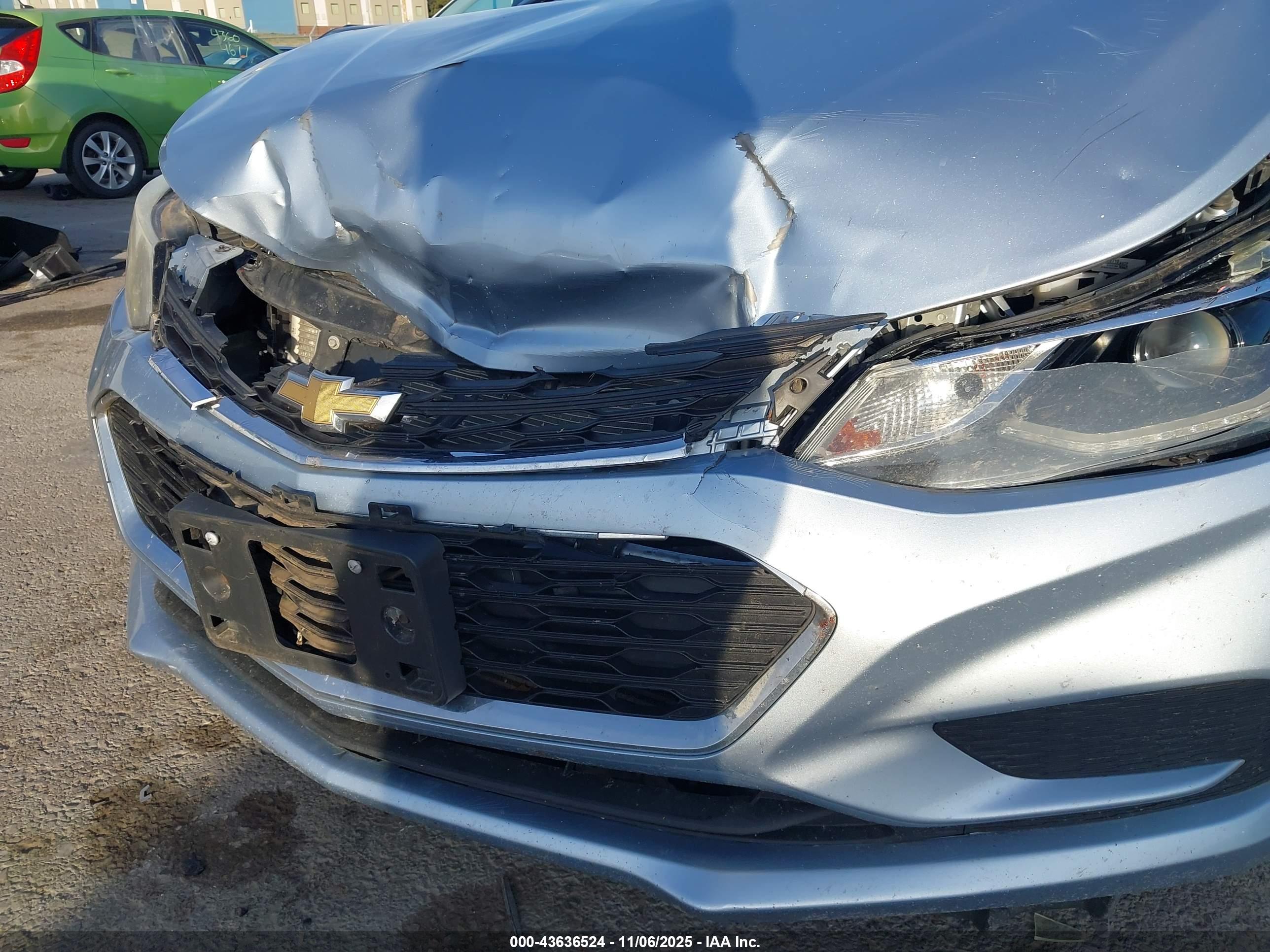 CHEVROLET CRUZE image 6