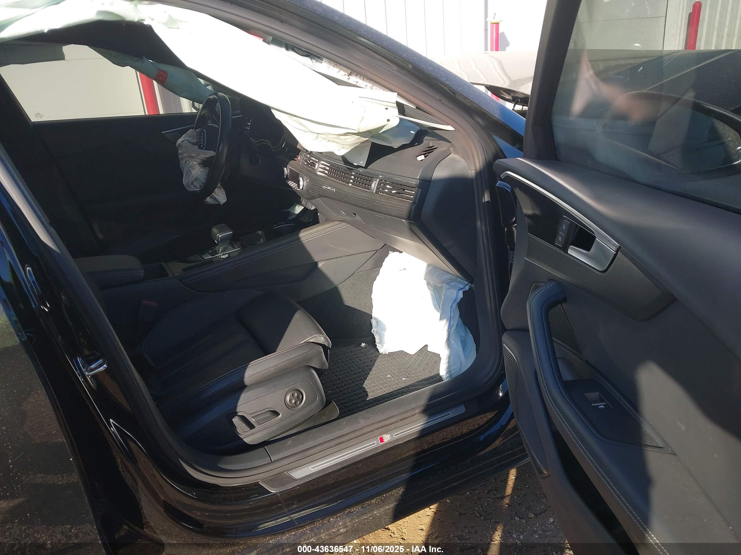 AUDI A4 image 5
