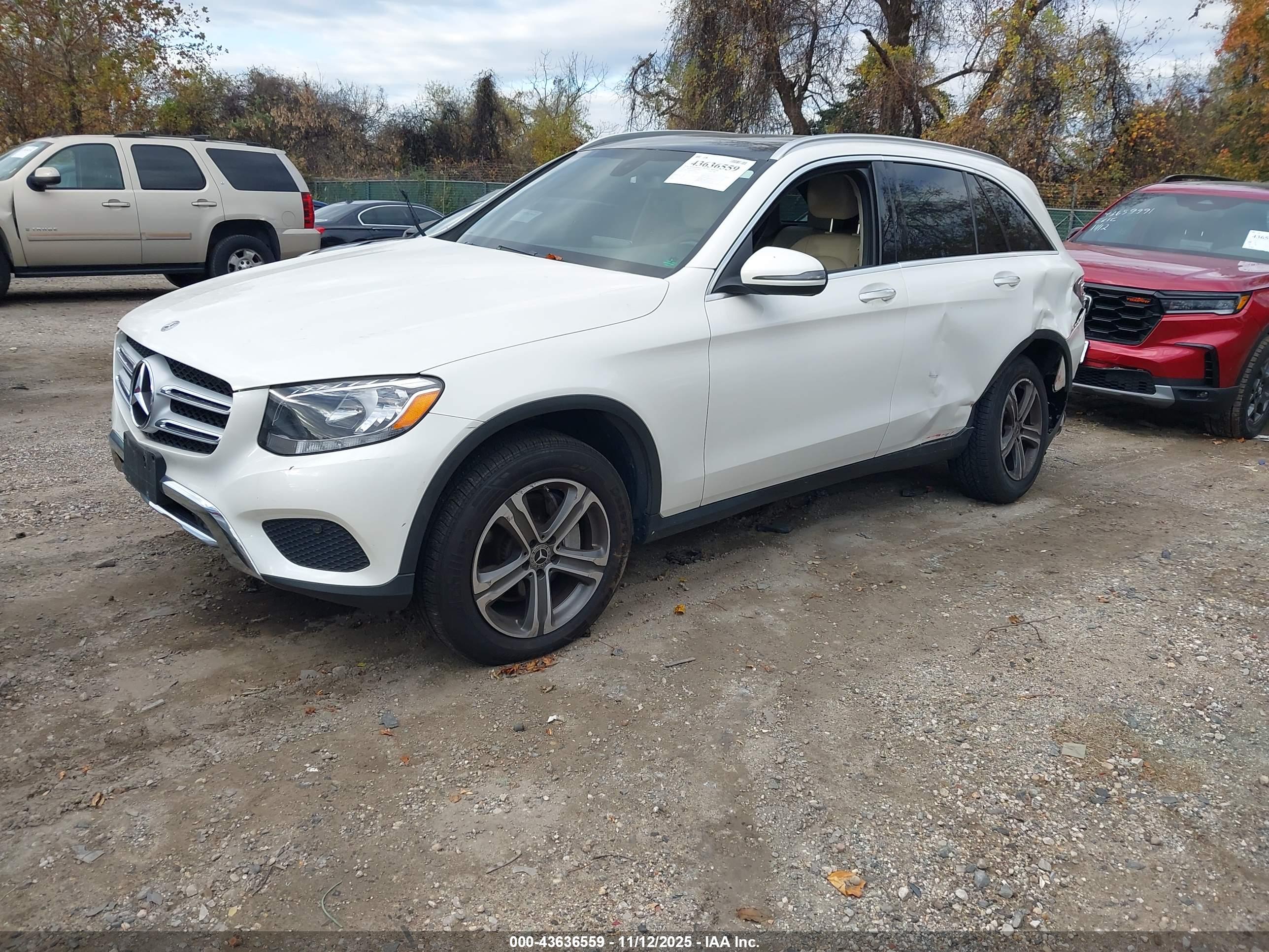 MERCEDES-BENZ GLC image 2
