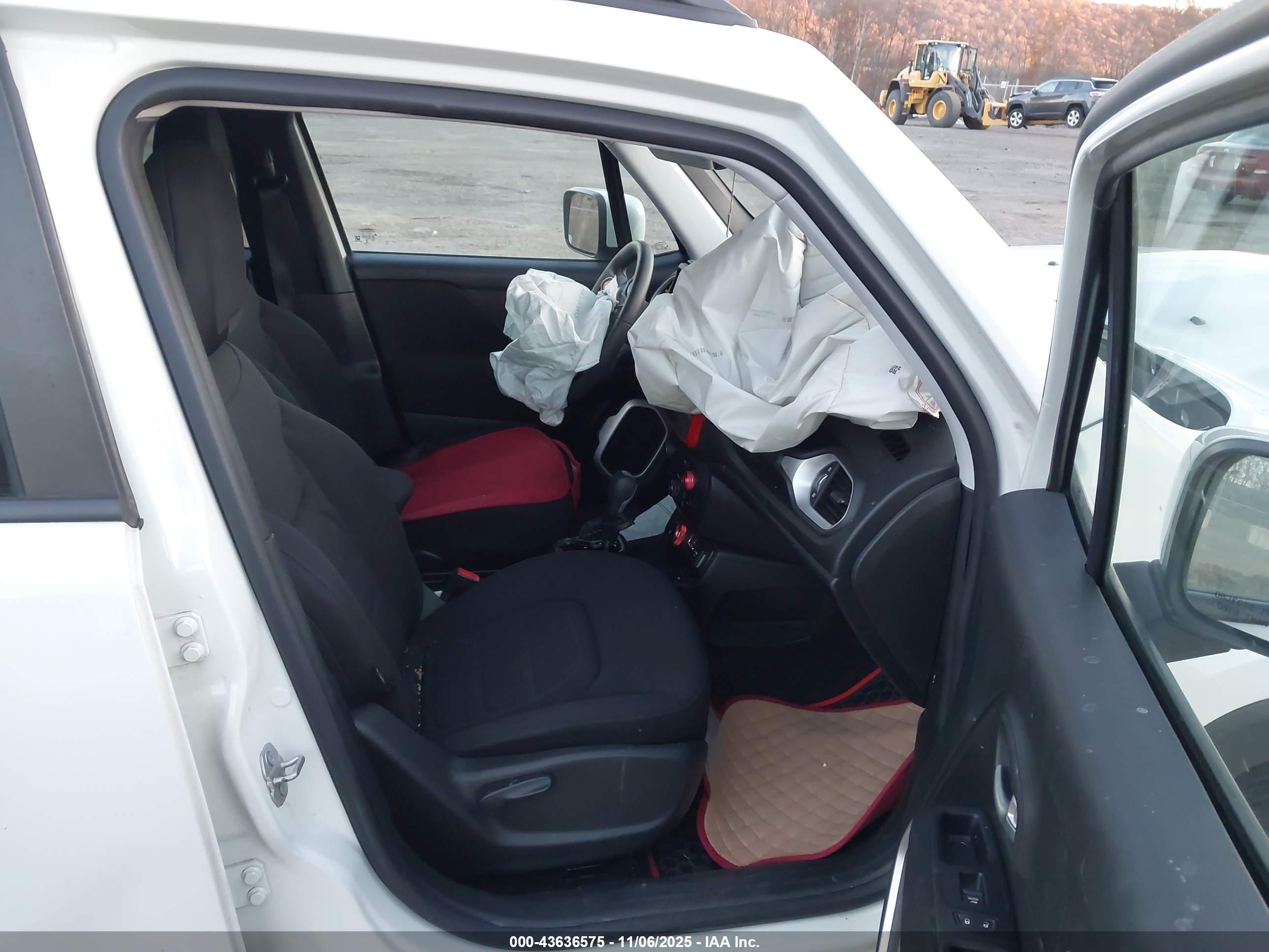 JEEP RENEGADE image 5