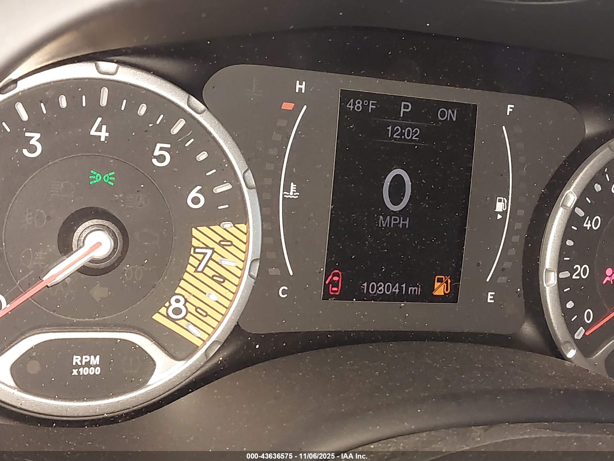 JEEP RENEGADE image 7