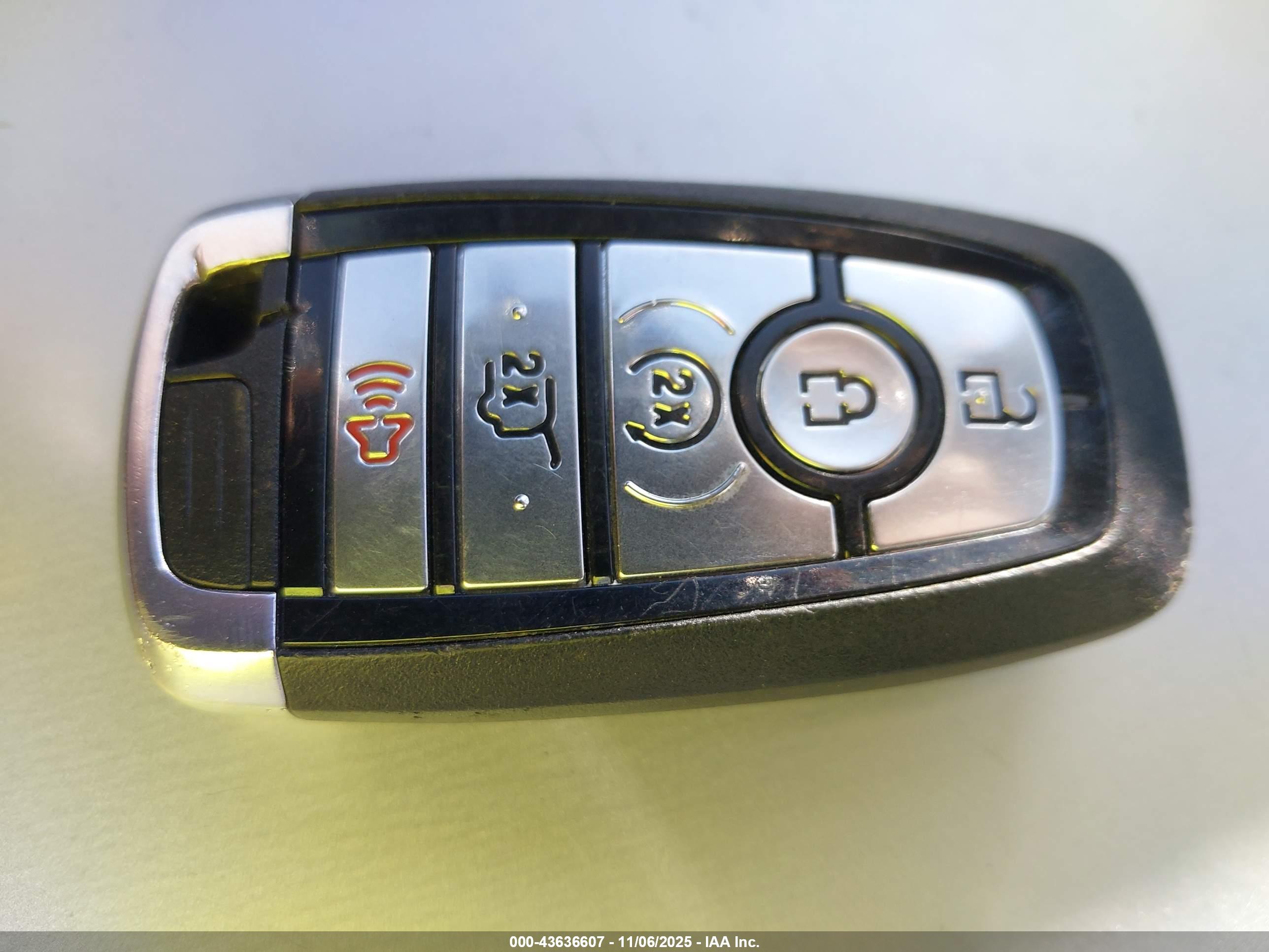FORD EXPLORER image 11