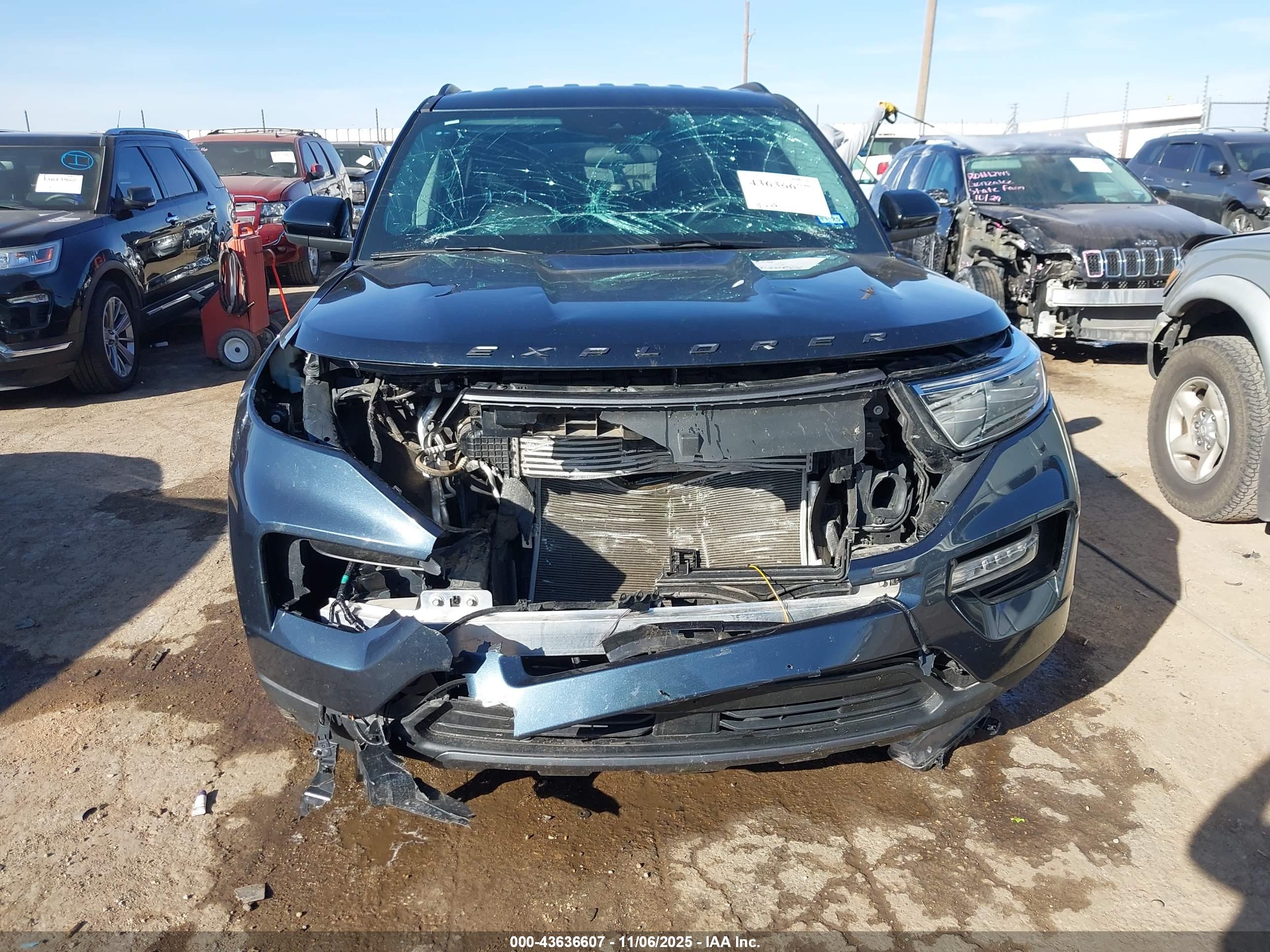 FORD EXPLORER image 6