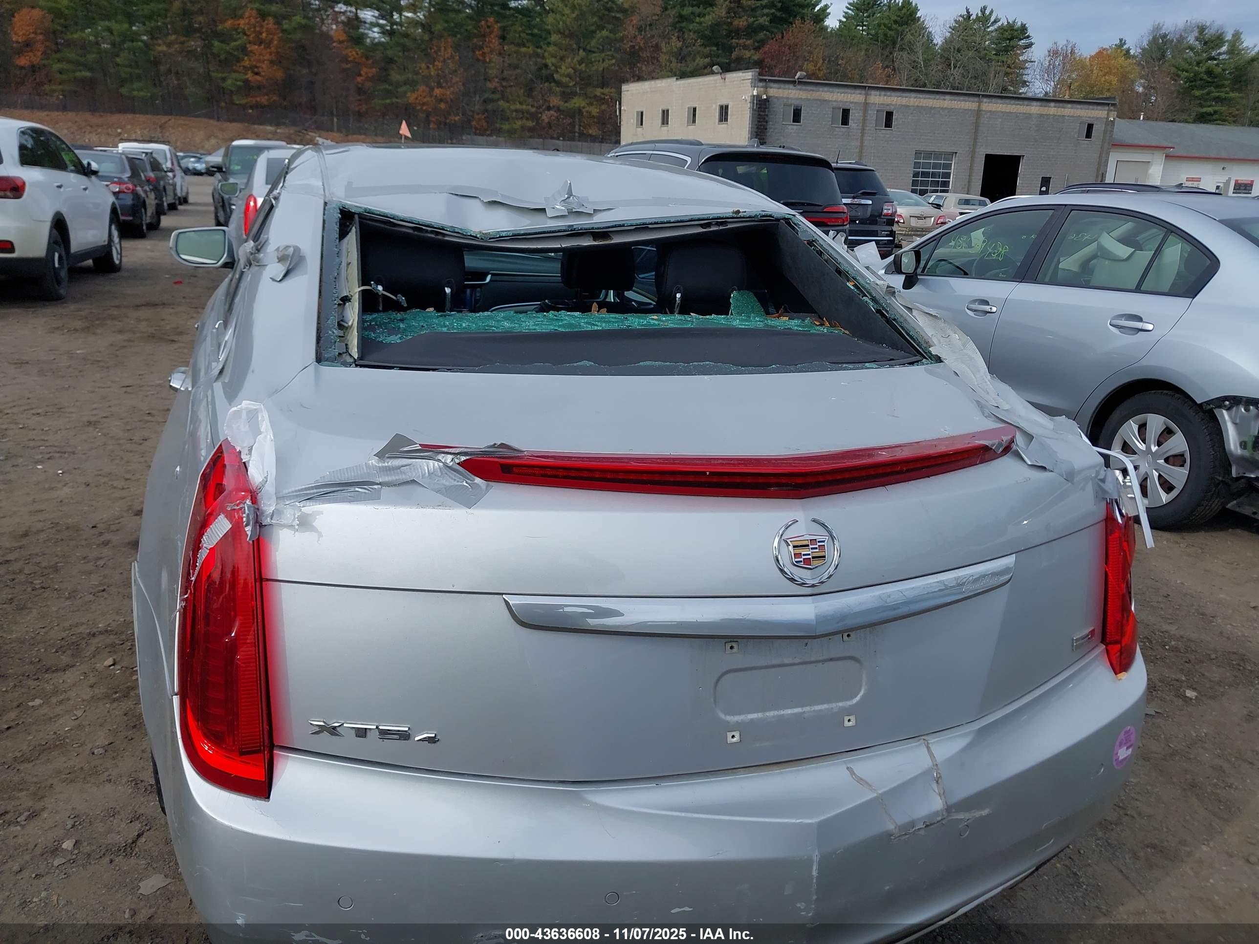 CADILLAC XTS image 6